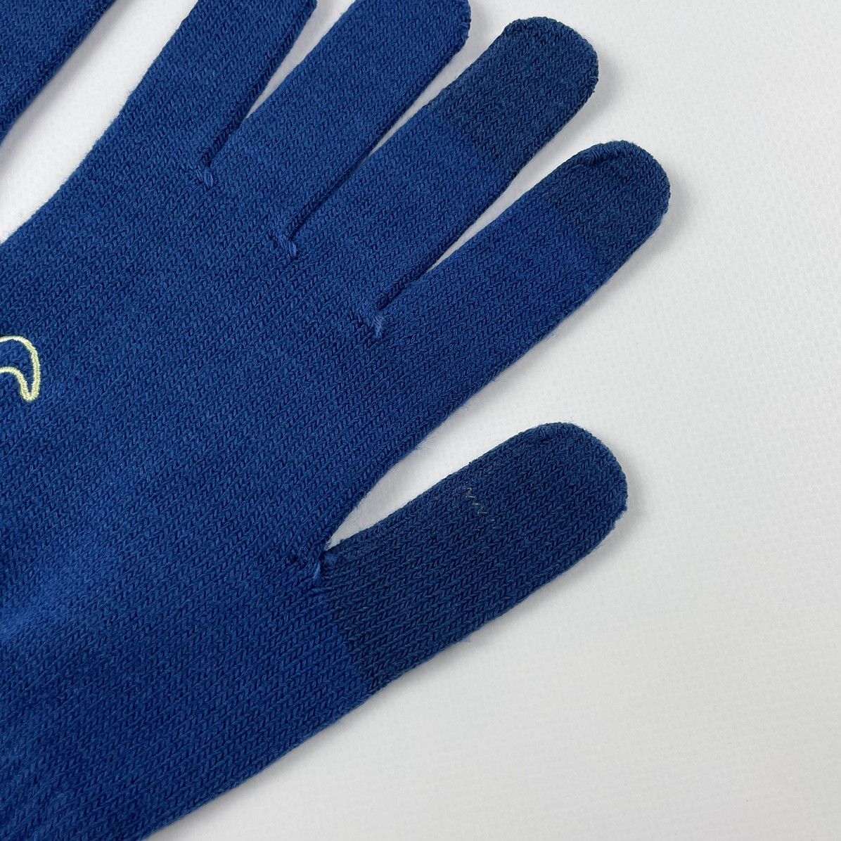 Nike Vintage Nike Knitted Gloves Swoosh Size ONE SIZE - 5 Thumbnail