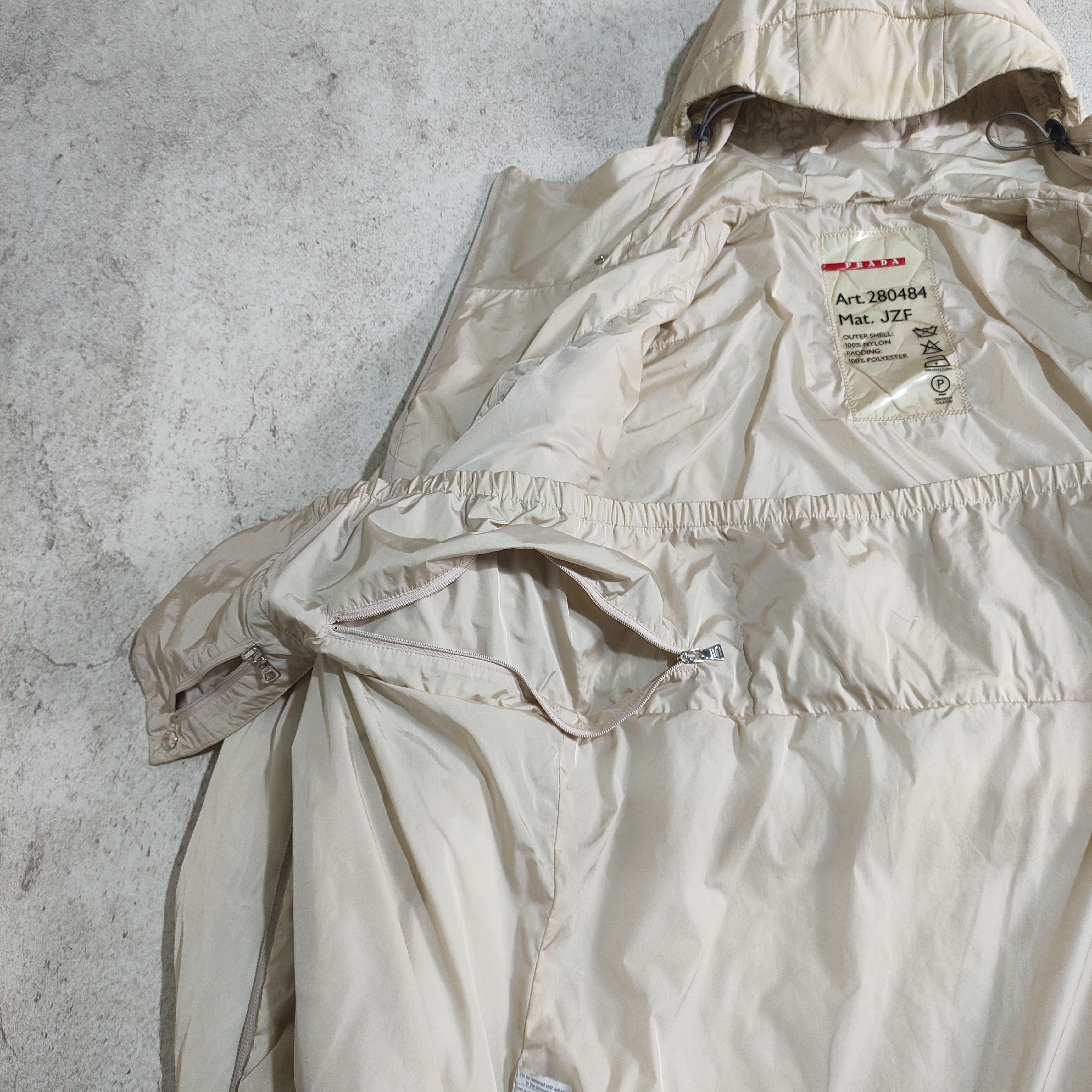 Prada SOLD OUT!! Prada sport asymmetric Jacket Gorpcore Size US M / EU 48-50 / 2 - 14 Thumbnail