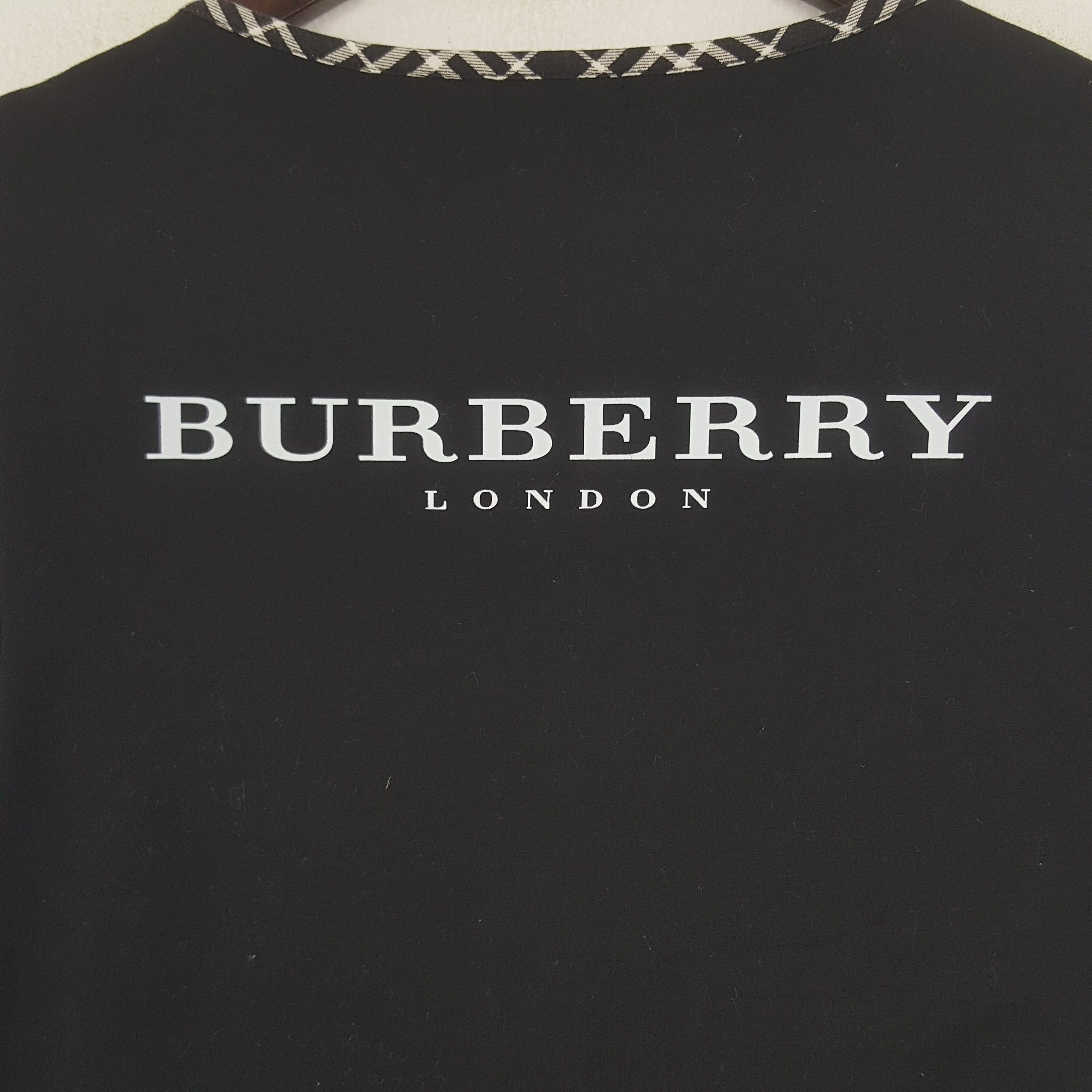 Burberry × Vintage Vintage Burberry London Custom Spell Out Tshirt Size S / US 4 / IT 40 - 2 Thumbnail