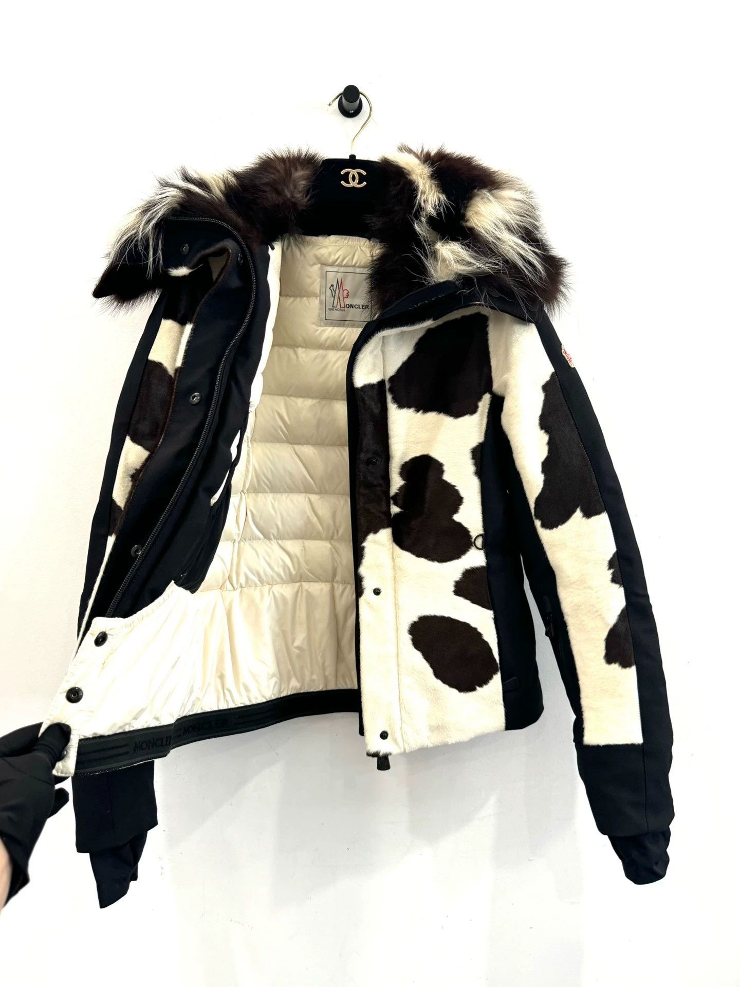 Moncler Moncler Black and White Color Block Furry Down Jacket Size M / US 6-8 / IT 42-44 - 3 Thumbnail