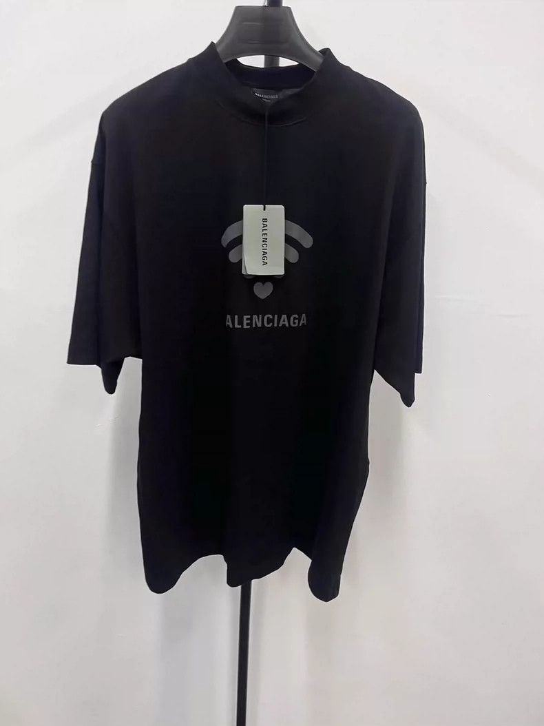 Balenciaga Balenciaga Wi-Fi short sleeve T-shirt Size US S / EU 44-46 / 1 - 1 Thumbnail