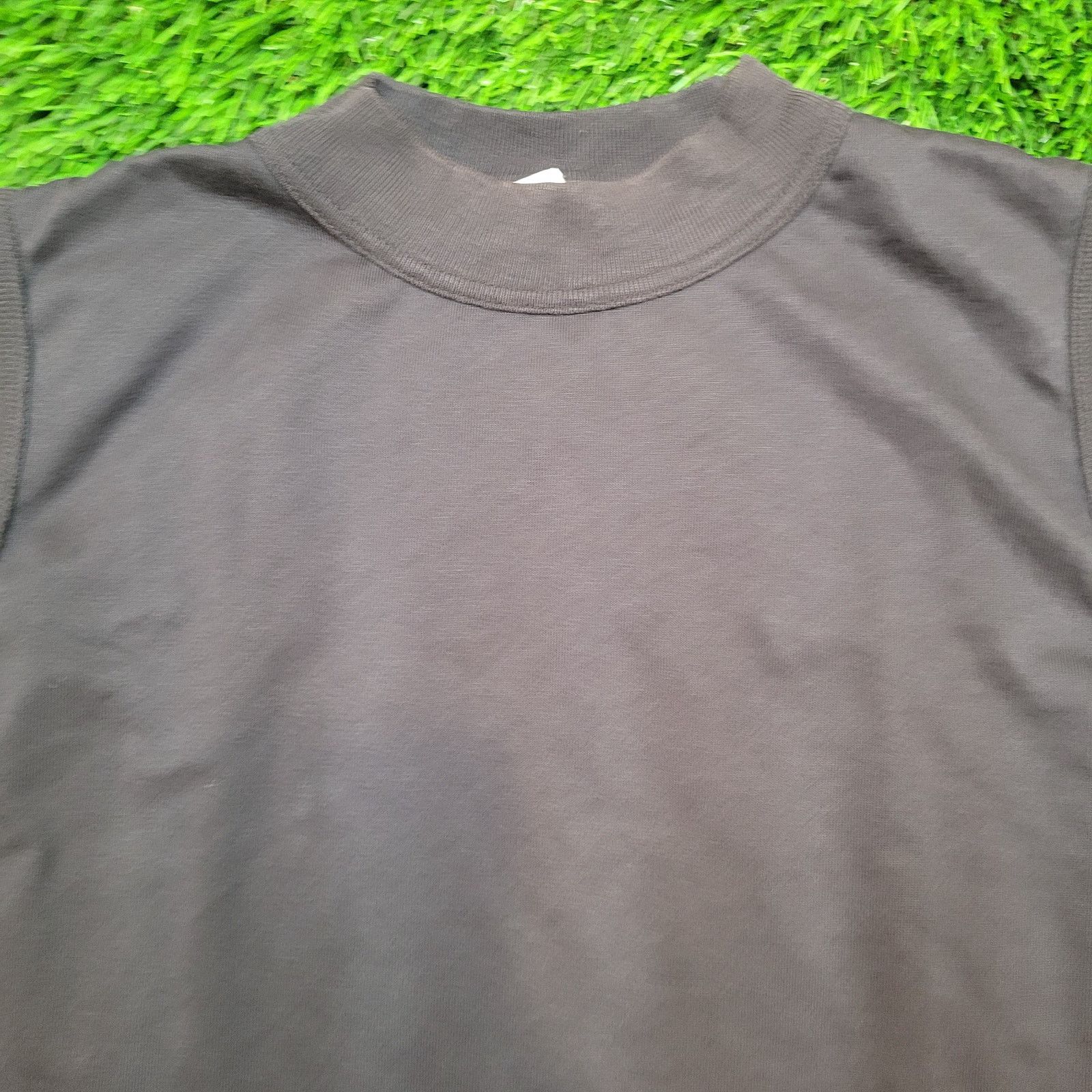 Vintage Vintage 90s Mock Neck Sleeveless Tee Women Small Blank Plain Size S / US 4 / IT 40 - 2 Thumbnail