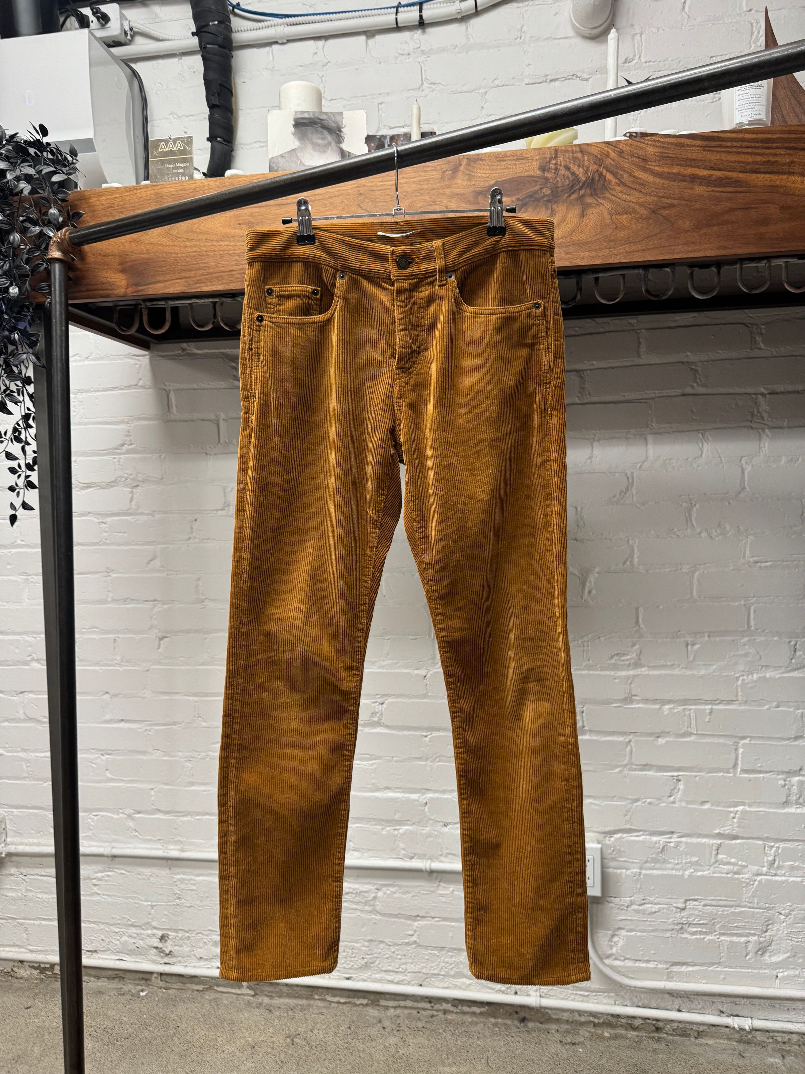 Saint Laurent Paris 2018 Saint Laurent ‘D02’ Golden Brown Corduroy Slim Pants Size US 29 - 1 Thumbnail