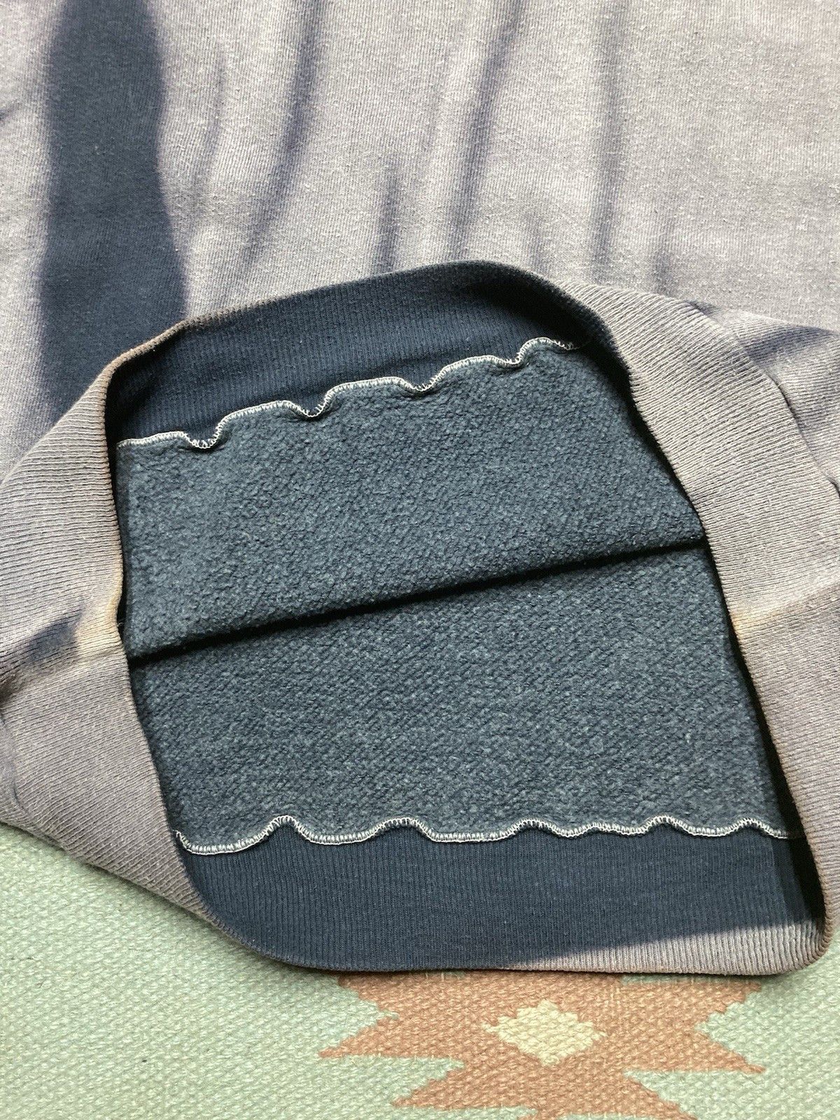 Vintage 60s crewneck sweatshirt blank sun faded blue gradient L/XL Size US XL / EU 56 / 4 - 7 Thumbnail