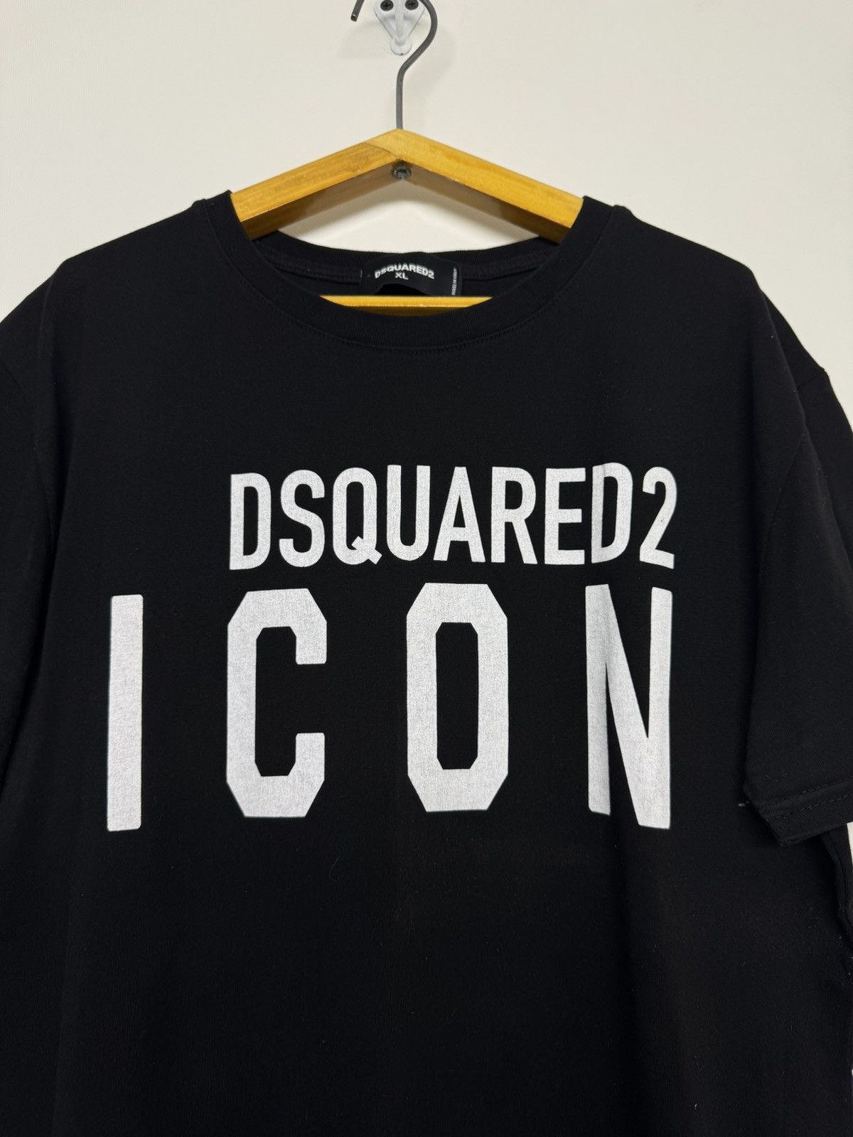 Dsquared2 Vinatage Disquared2 Icon Big Logo T-Shirt Size US XL / EU 56 / 4 - 1 Thumbnail