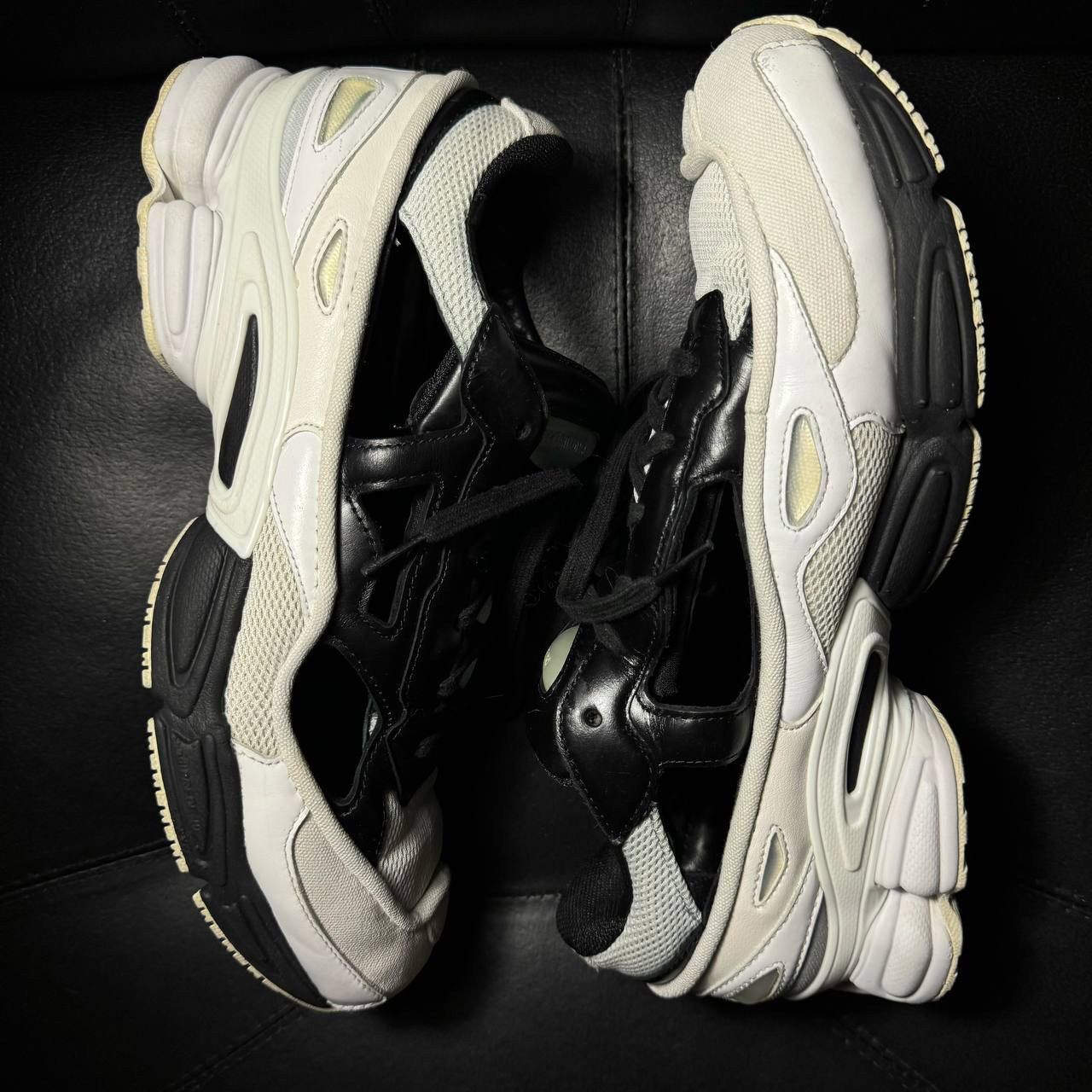 Adidas × Raf Simons 10,5us Adidas Raf Simons Ozweego Replicant white black Size US 10.5 / EU 43-44 - 8 Thumbnail