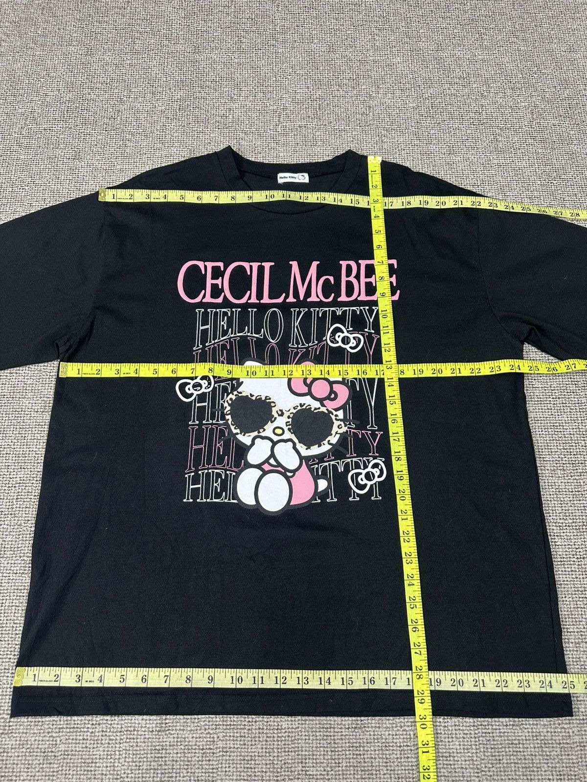 Anime Hello Kitty X Cecil Mc Bee Sanrio XXL Tshirt A1000 Size US XXL / EU 58 / 5 - 5 Thumbnail