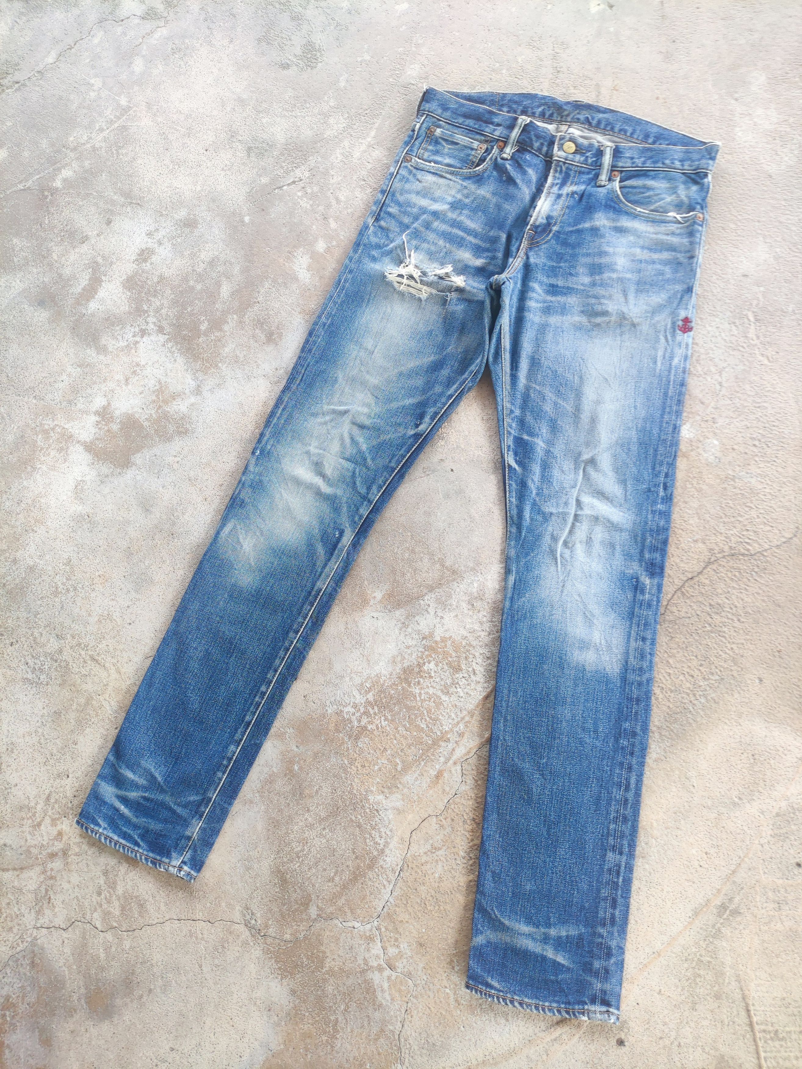 Japanese Brand Vintage Japanese Brand Faded Distressed Denim Pants Size US 32 / EU 48 - 2 Thumbnail