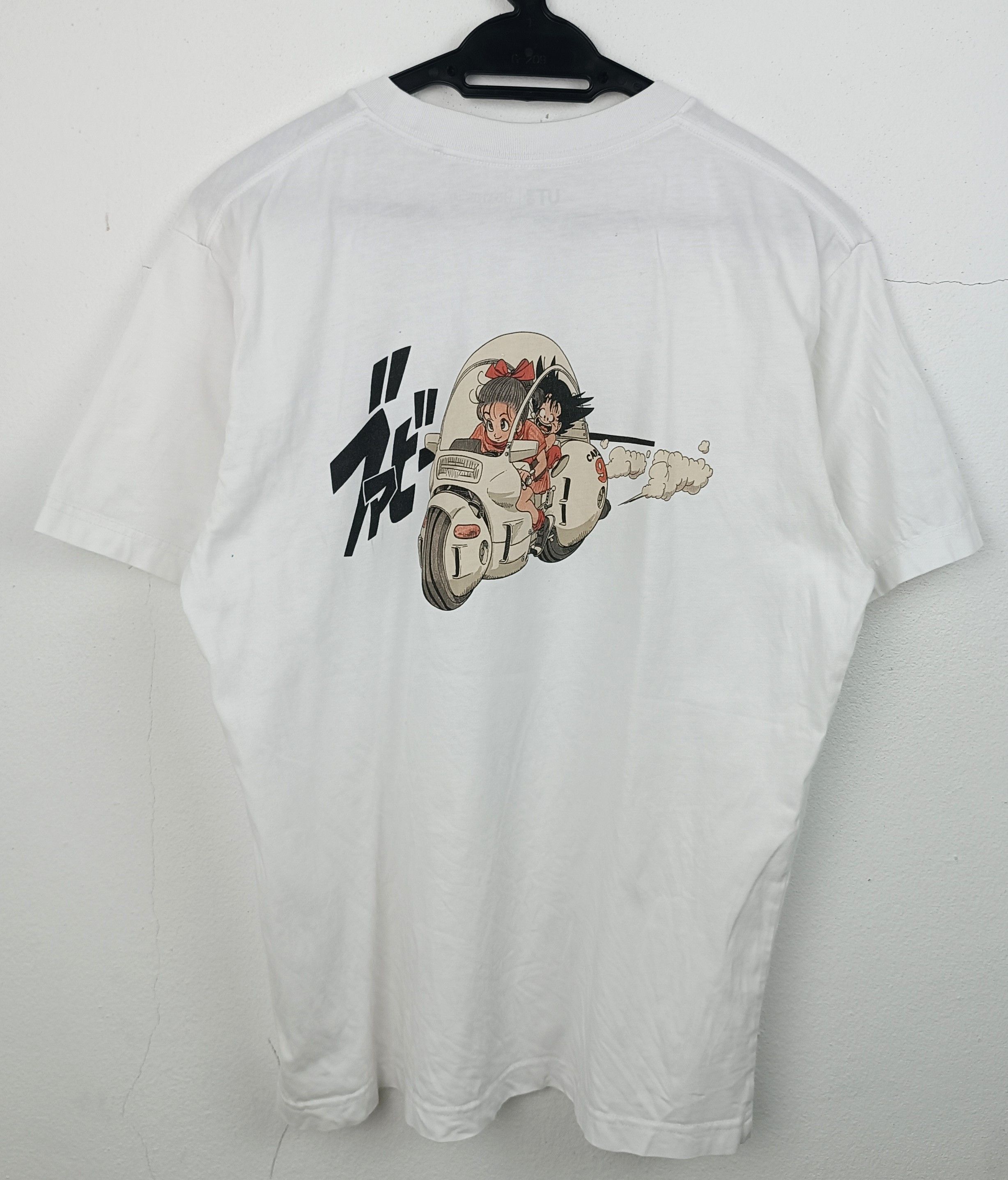 Anime VINTAGE DRAGON BALL GOKU BULMA ANIME TEE one piece bleach Size US M / EU 48-50 / 2 - 4 Thumbnail