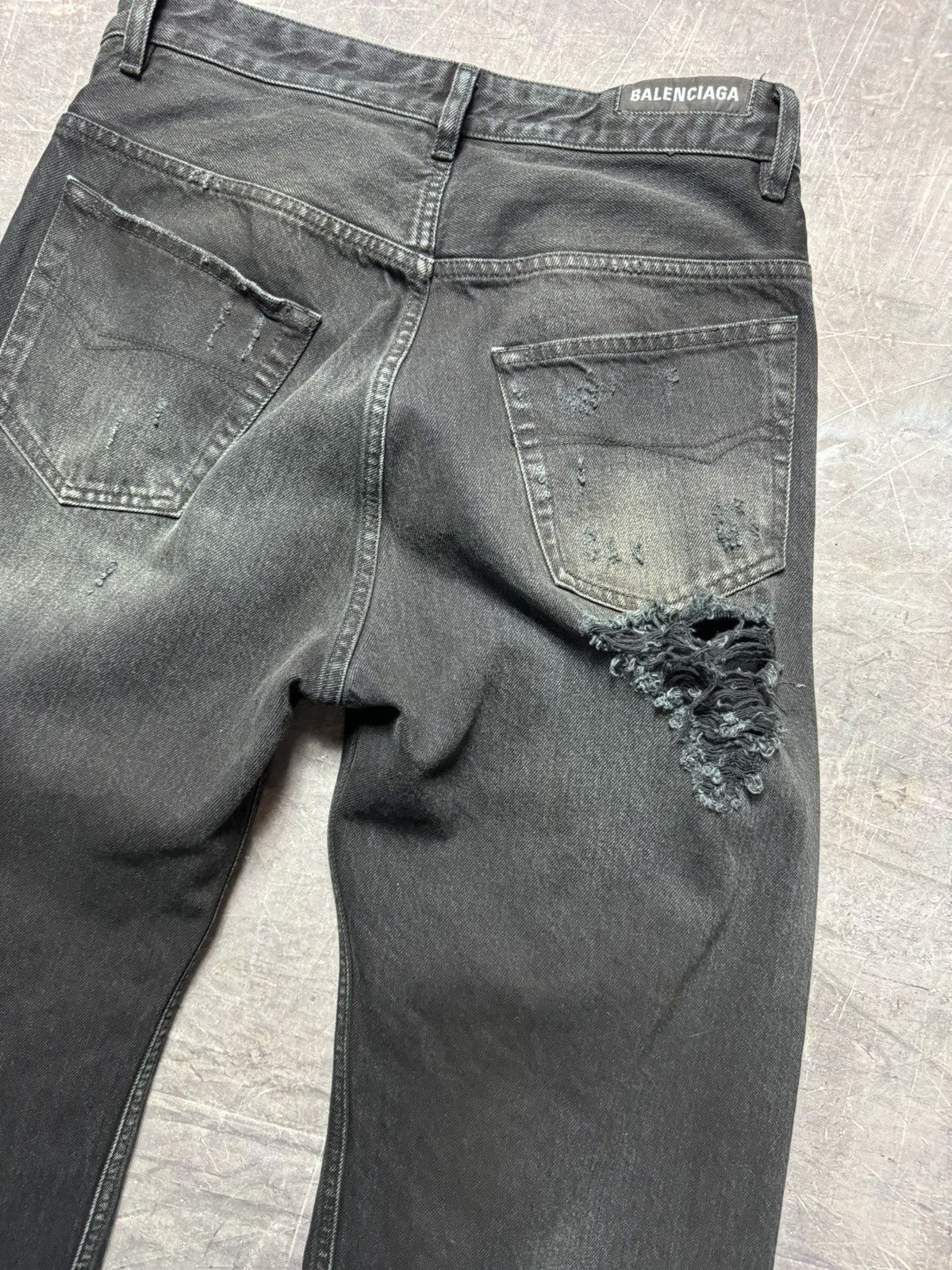 Balenciaga Balenciaga Destroyed Dirty Denim Jeans in Black Size US 30 / EU 46 - 8 Thumbnail