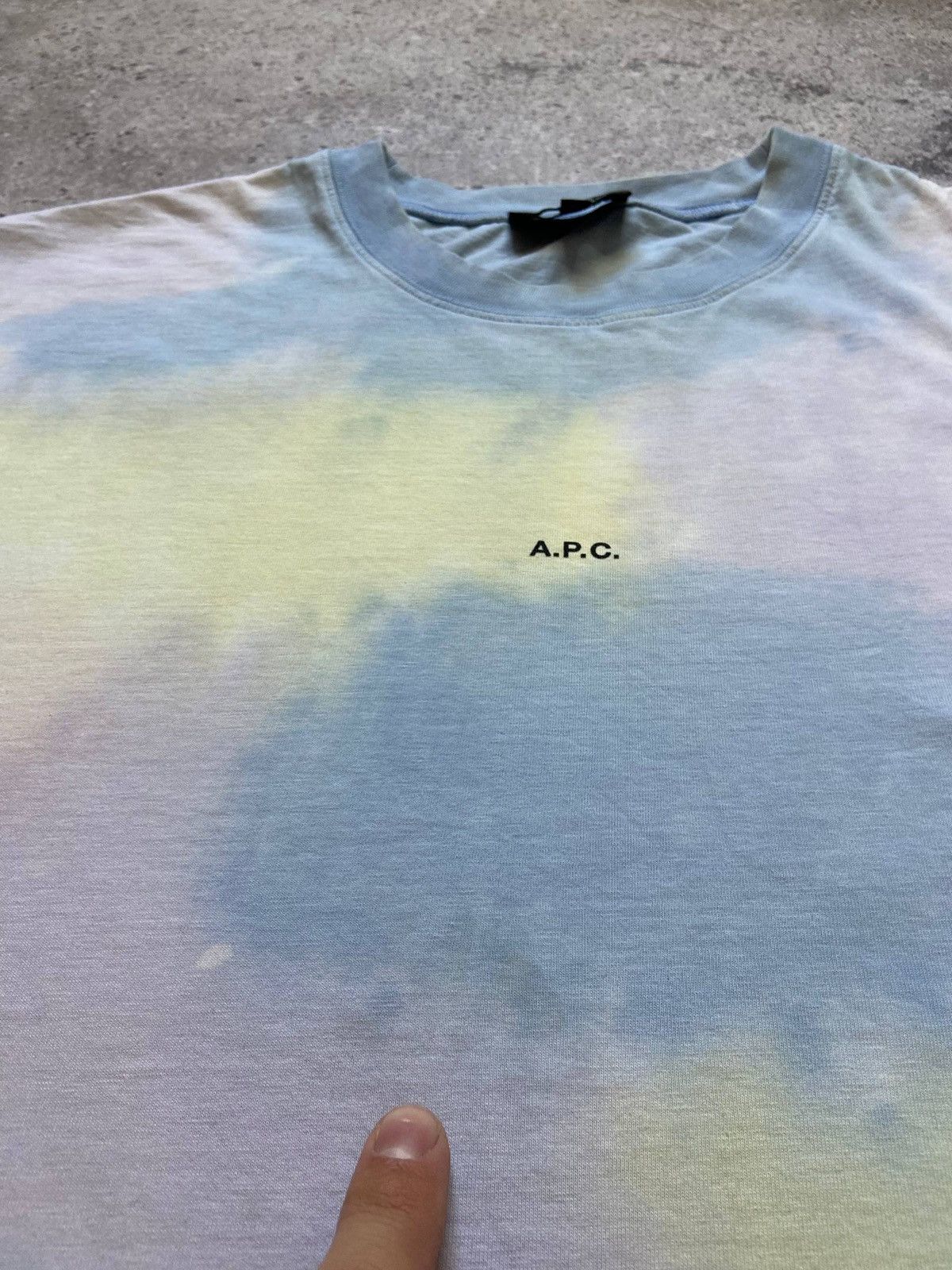 A.P.C. APC Adrien Micro Logo S T-Shirt - Tie-dye Size US M / EU 48-50 / 2 - 7 Thumbnail