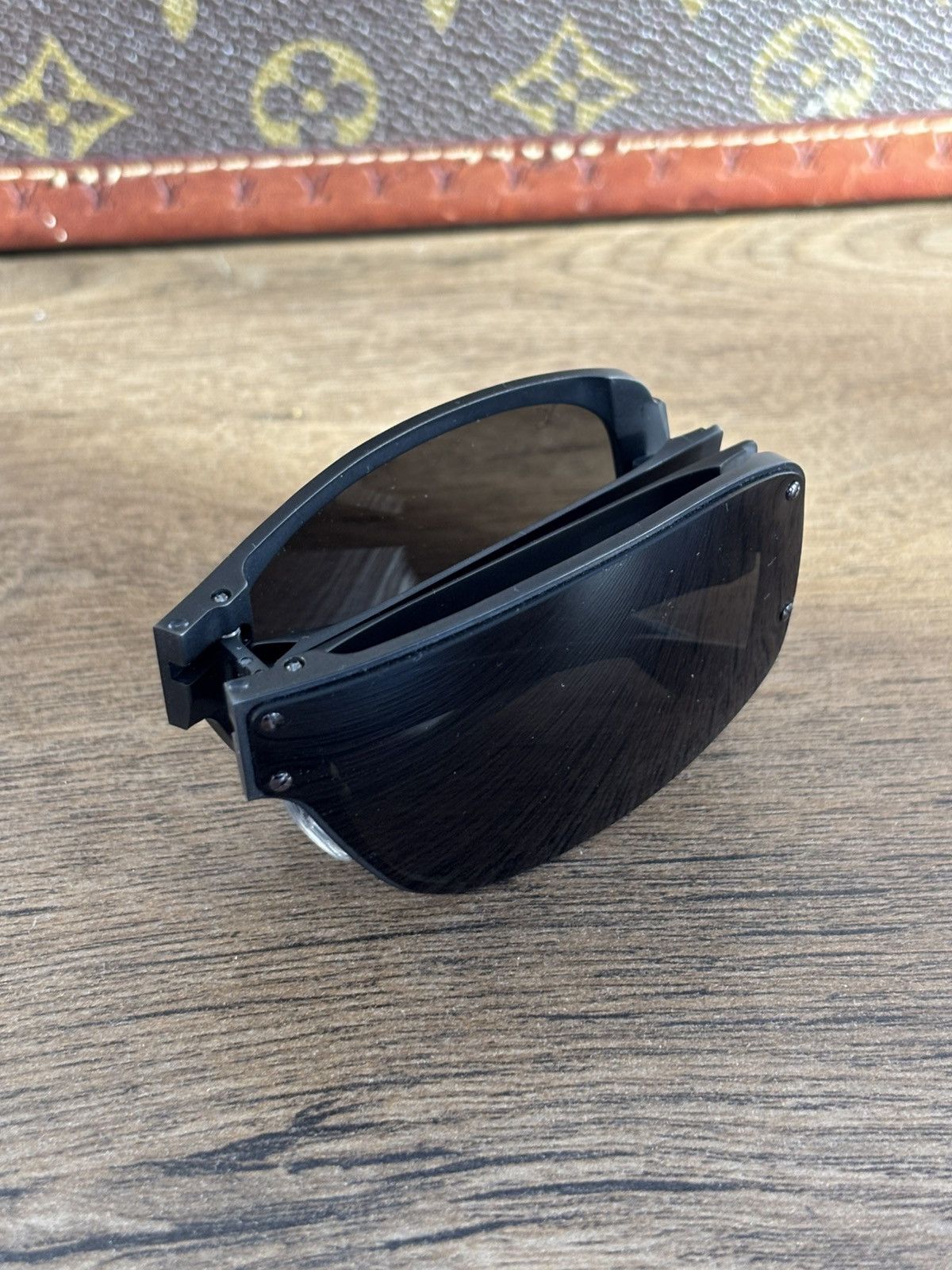 Louis Vuitton Louis Vuitton Evasion Sunglasses Size ONE SIZE - 3 Thumbnail