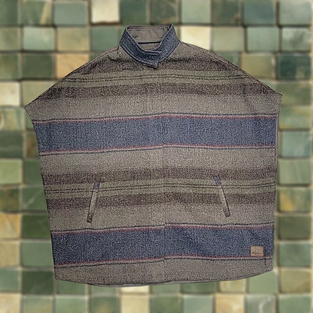 Eddie Bauer Eddie Bauer Poncho Cape Women S Gray Striped Wool Blend Snap Neck Gorpcore Size S / US 4 / IT 40 - 1 Thumbnail