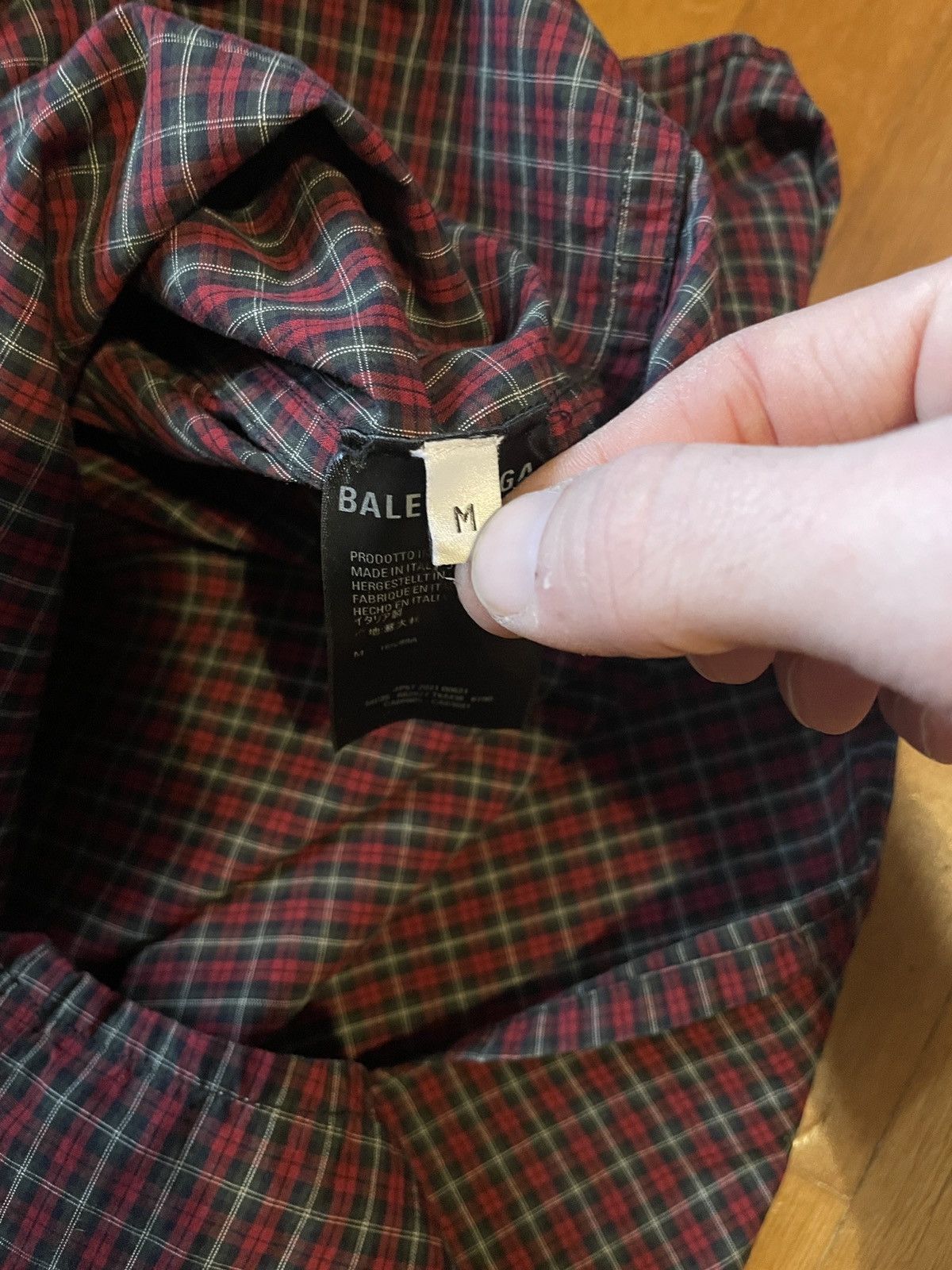 Balenciaga Balenciaga scottish shirt Size US M / EU 48-50 / 2 - 5 Thumbnail