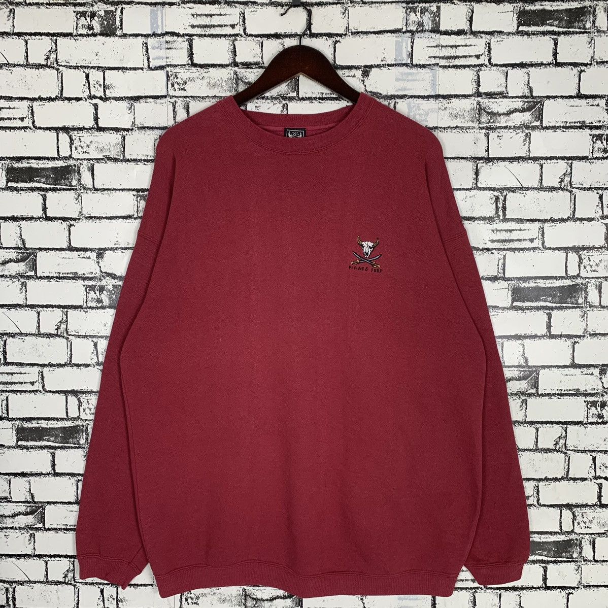 Other Surf Brand Pirate Surf Embroidered Small Logo Sweatshirt Size US L / EU 52-54 / 3 - 1 Thumbnail