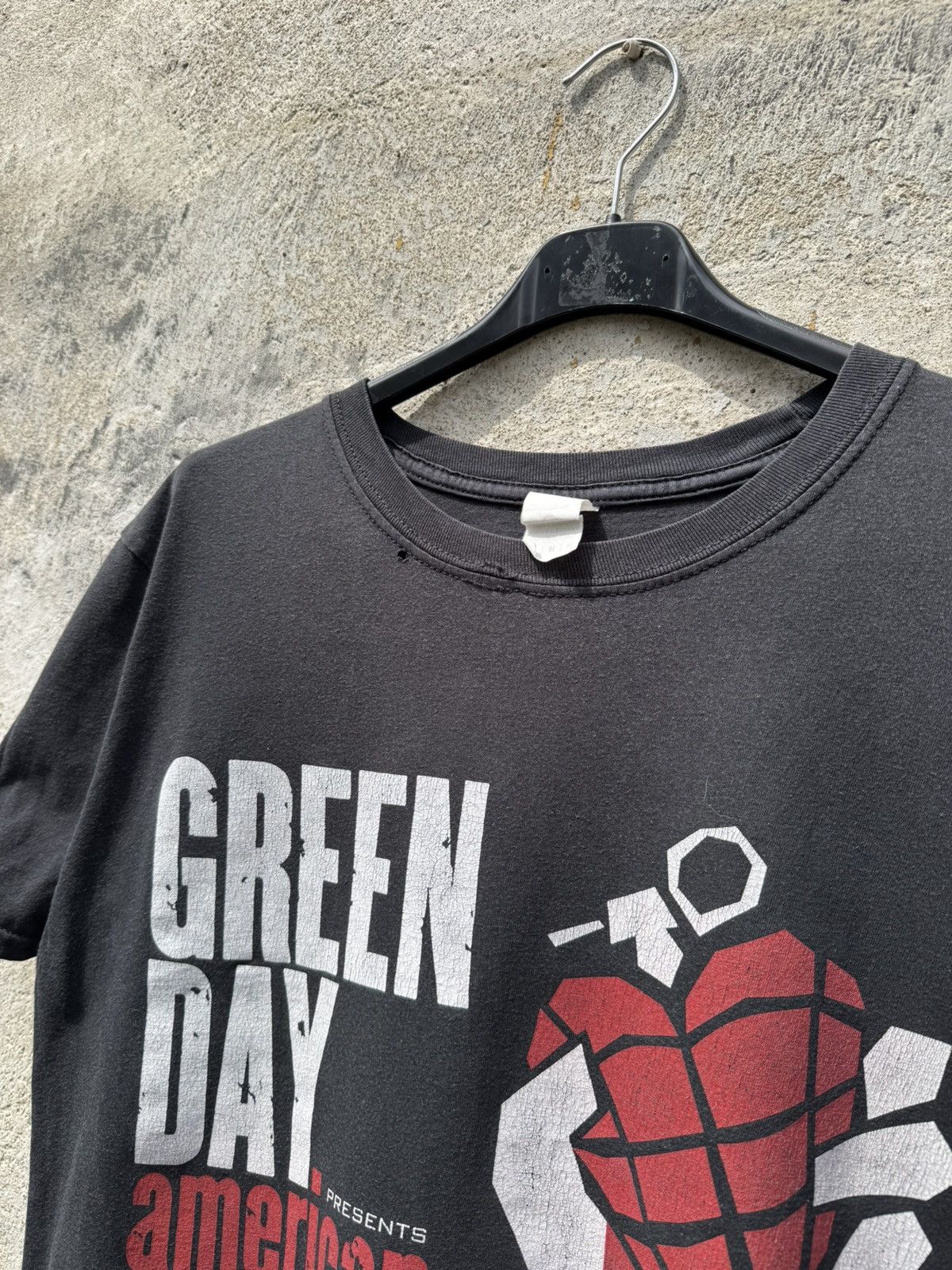 Band Tees 00s Green Day American Idiot Washed Thrashed Tee Punks Size US S / EU 44-46 / 1 - 4 Thumbnail