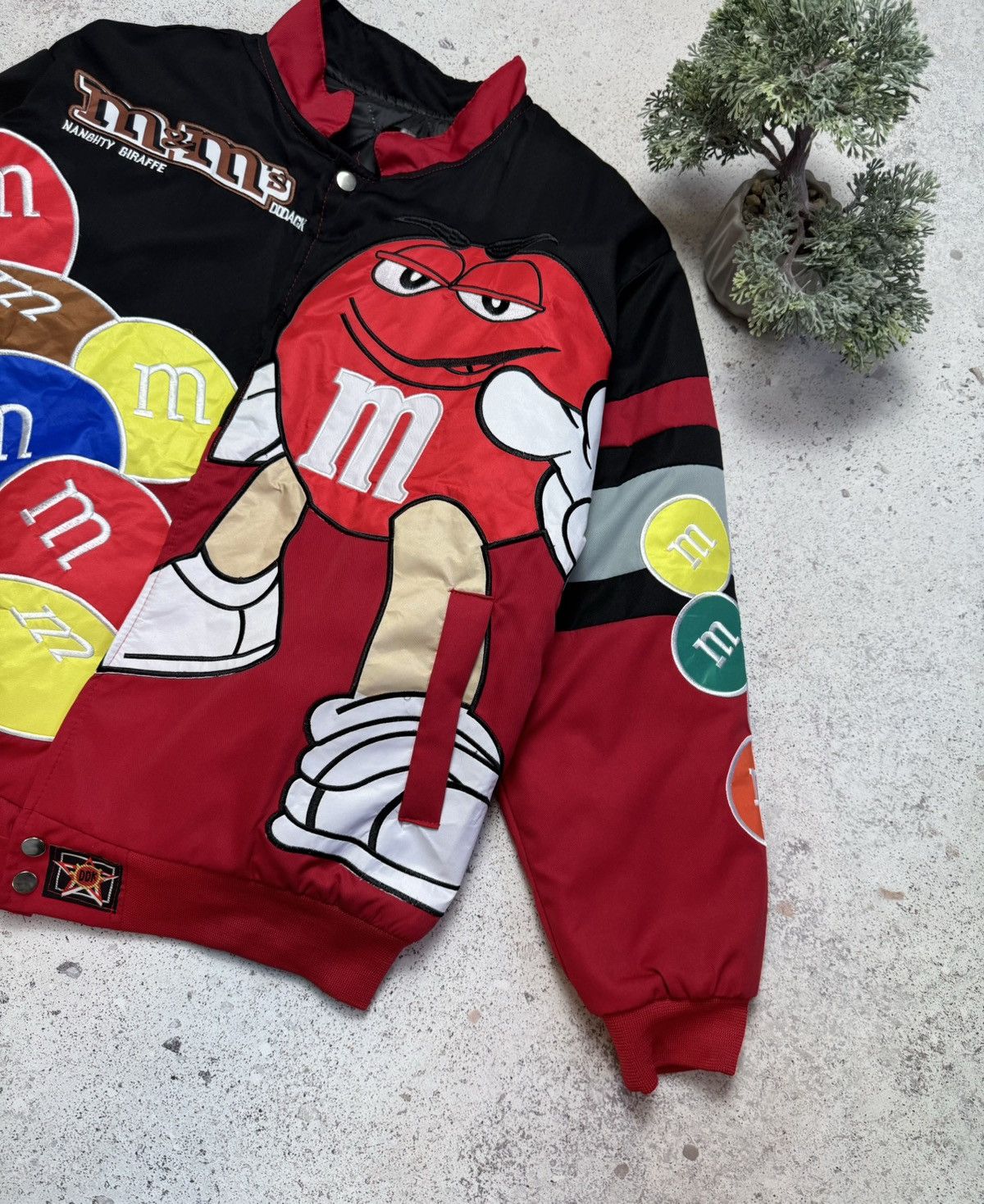 NASCAR M&M’s Bomber Light Jacket Red MMS Racing Red Unisex M F1 Size US M / EU 48-50 / 2 - 3 Thumbnail