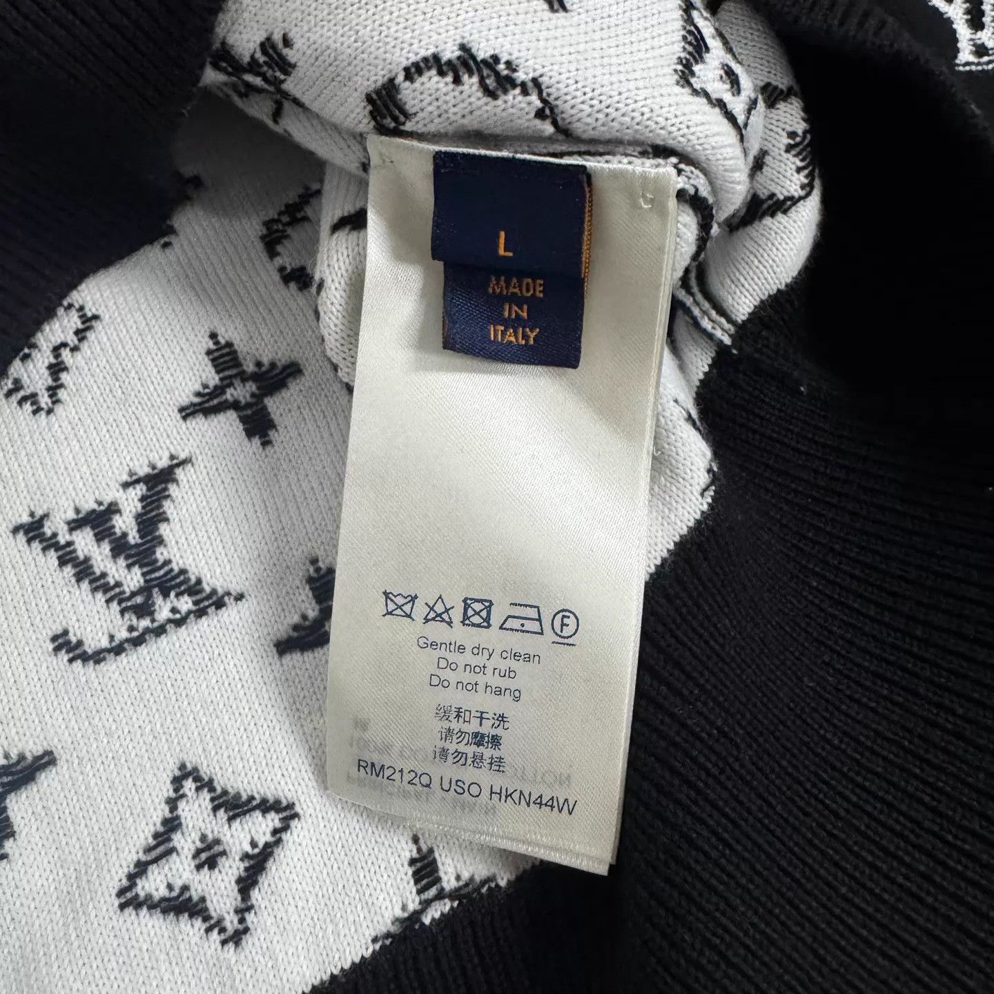 Louis Vuitton LV Monogram gradient logo knit top L 99 new Size US L / EU 52-54 / 3 - 6 Thumbnail