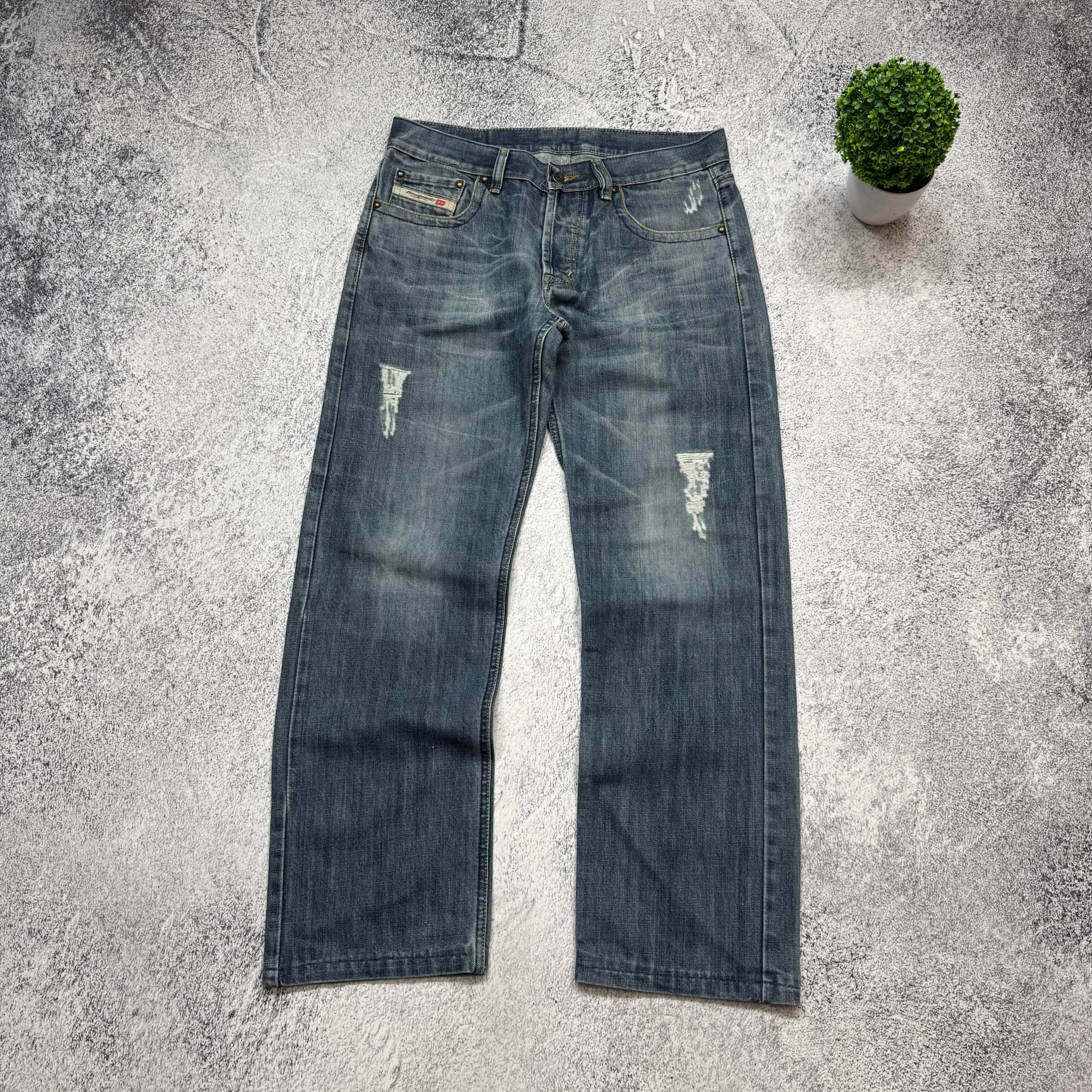 Diesel Diesel Industry BaggyFaded Big Logo Denim Jeans Mens Size 34 Size US 34 / EU 50 - 8 Thumbnail