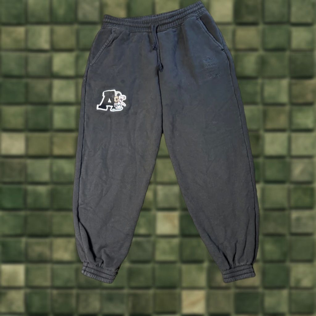 Adidas Adidas Disney Cuffed Joggers Womens Medium Black Embroidered Mickey French Terry Pants Regular Size 32" / US 10 / IT 46 - 1 Thumbnail
