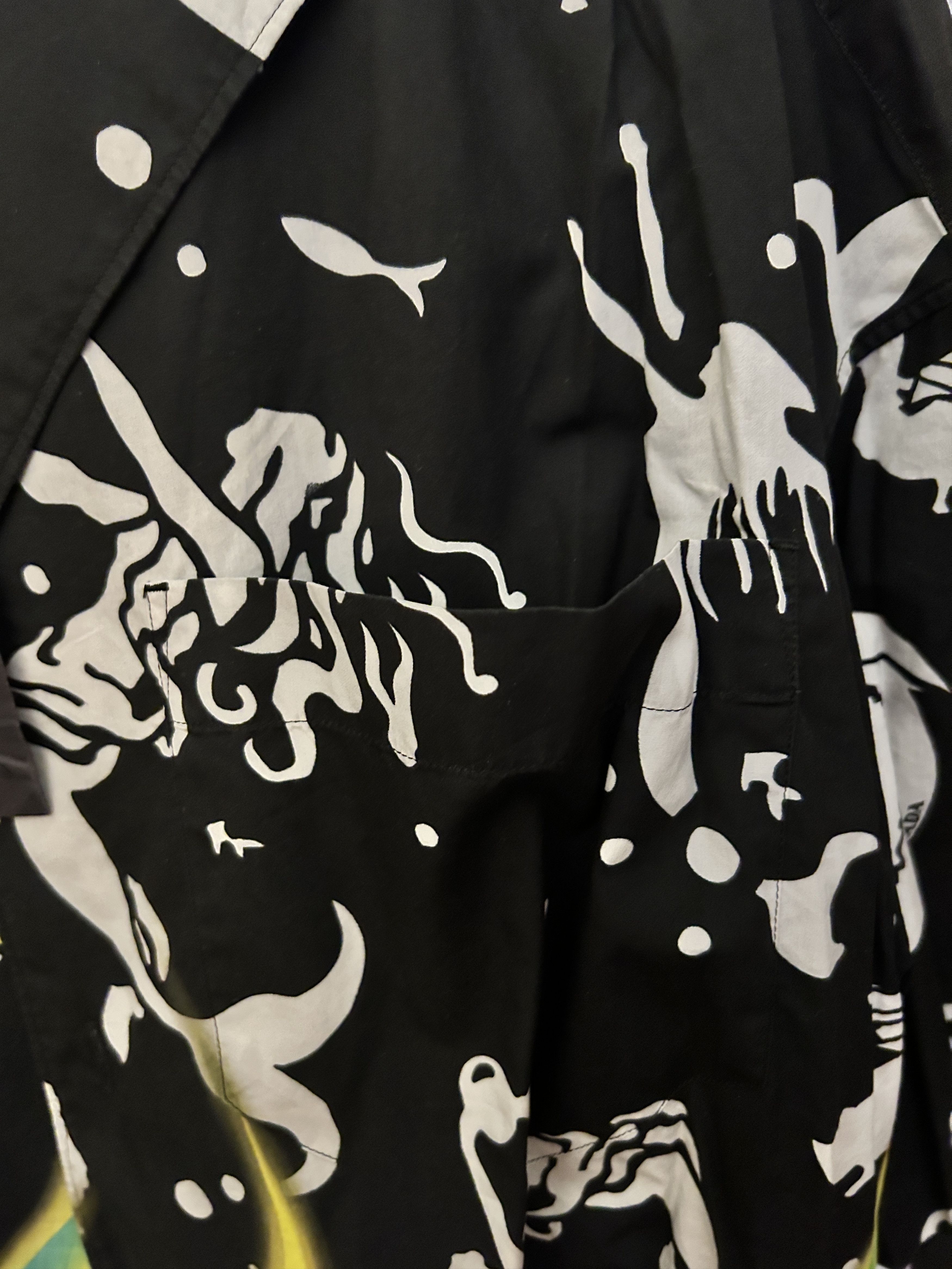 Prada Prada FW18 Mermaid Flames Camp Collar Shirt Size US S / EU 44-46 / 1 - 4 Thumbnail