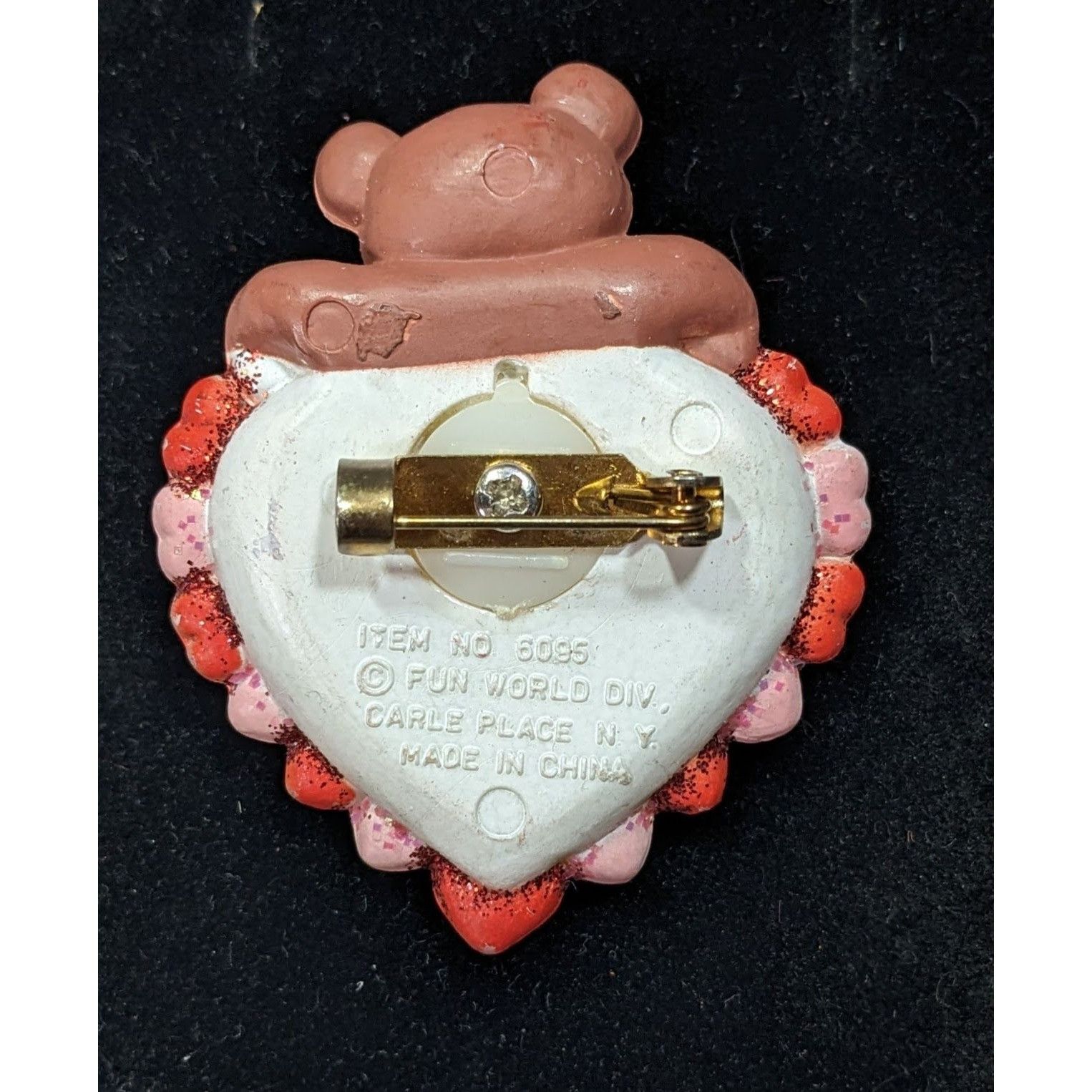 Other Vintage 80s Valentine Bear "Beary Huggable" Fun World Brooch Size ONE SIZE - 4 Thumbnail