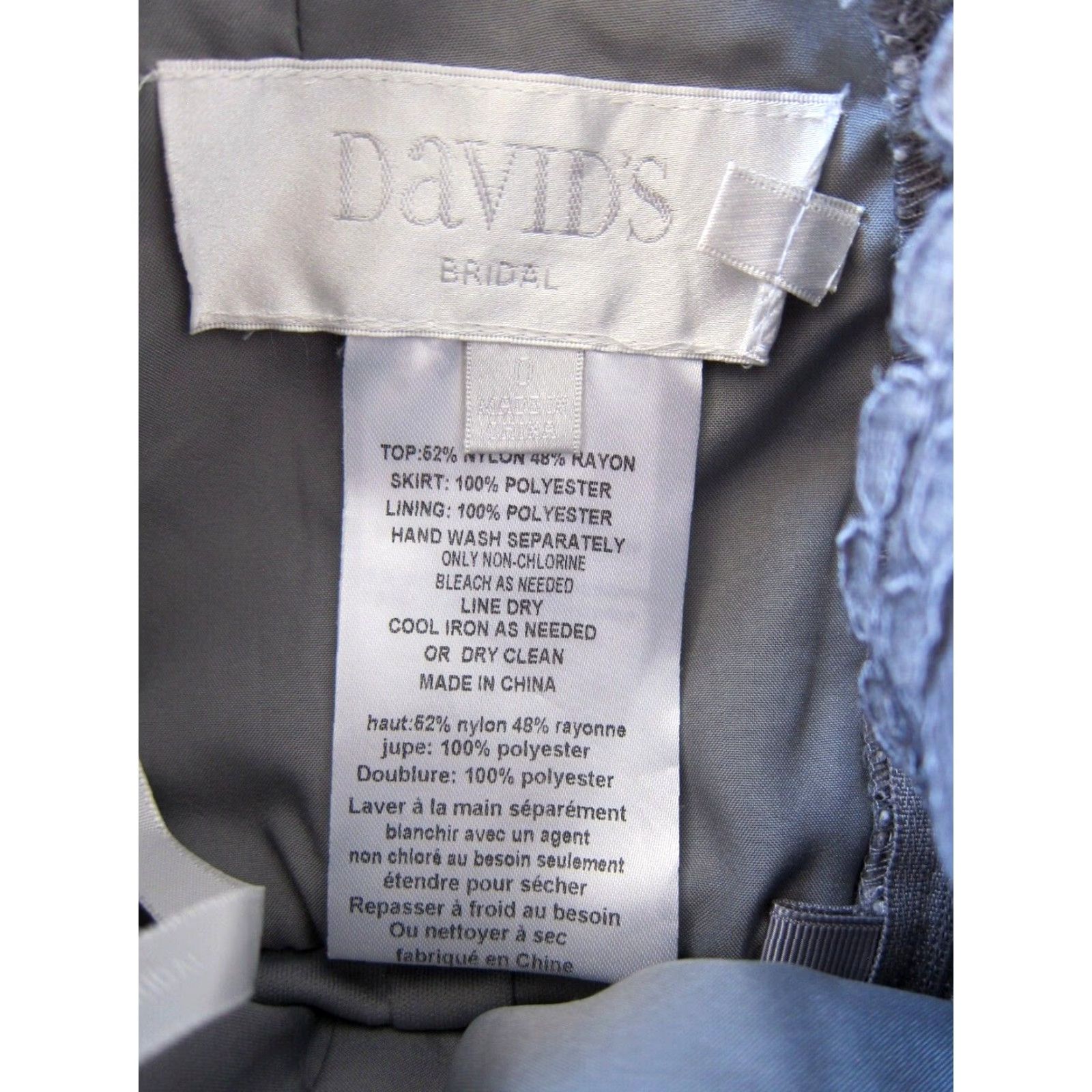 Vintage NWT David's Bridal Grey Embroidered Short Cap Sleeve Satin Sheath Dress Size 0 Size 25" / US 0 / IT 36 - 5 Thumbnail