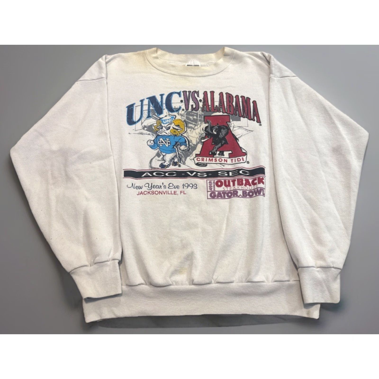 NCAA VINTAGE 1993 Gator Bowl UNC Tar Heels Alabama Crimson Tide Sweatshirt NCAA Football Pullover Men XL Red Pit to Pit 25” Length 27” Size US XL / EU 56 / 4 - 2 Thumbnail
