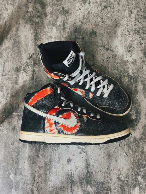 Huf × Nike 2004 Nike SB Dunk High HUF Tie Dye Size US 11 / EU 44 - 2 Thumbnail