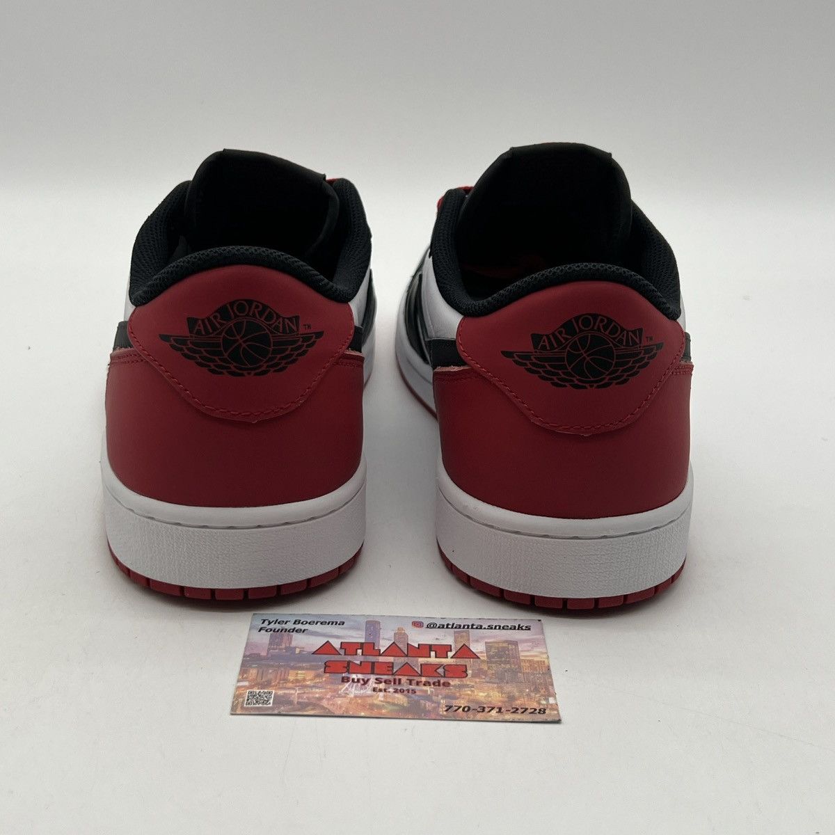 Nike Air Jordan 1 low black toe Size US 12.5 / EU 45-46 - 3 Thumbnail