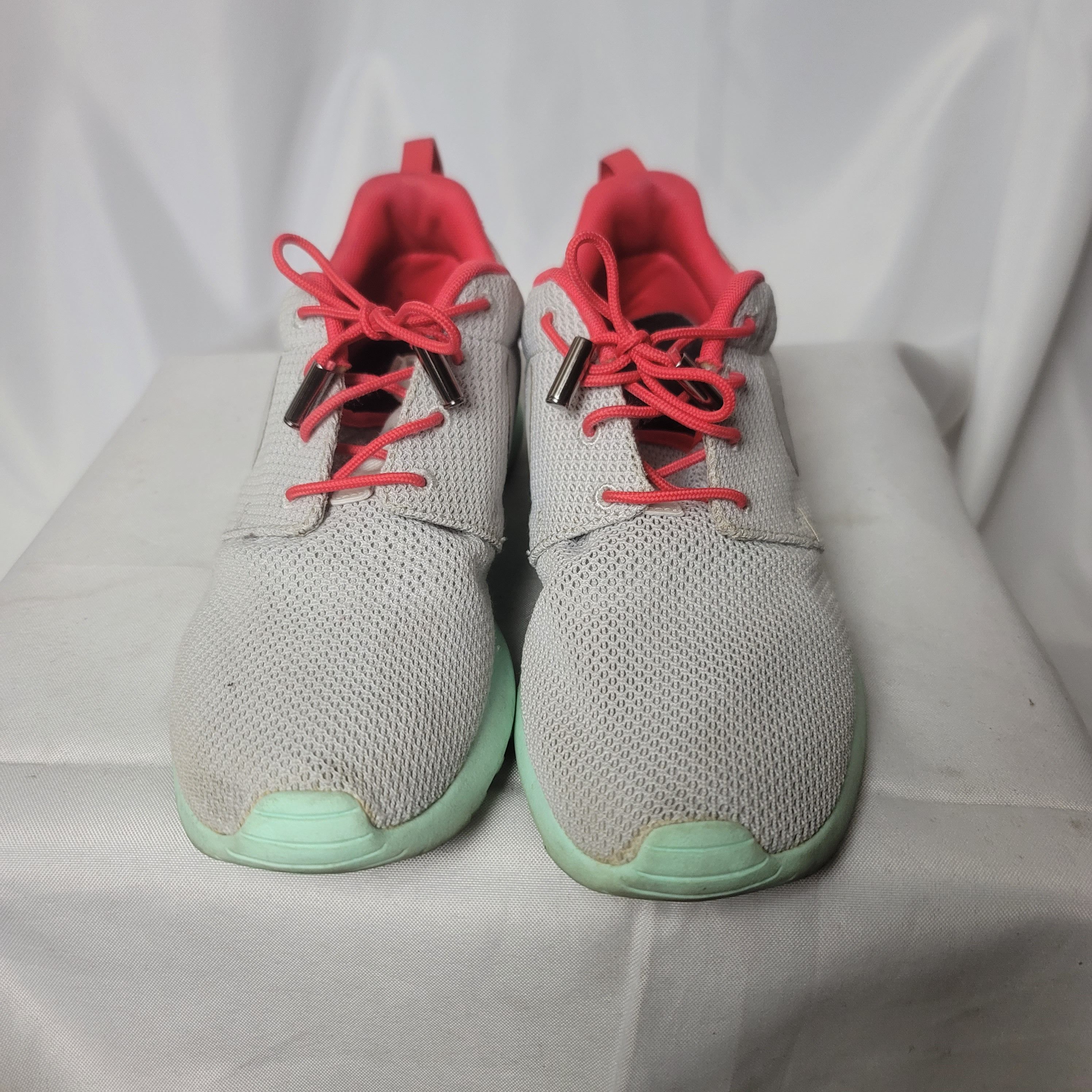 Nike Nike Roshe "Pure Platinum" Size US 9 / EU 42 - 4 Thumbnail