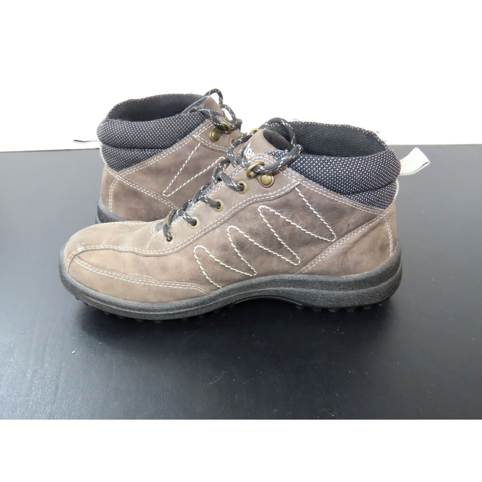 Vintage Hotter Haze Goretex Waterproof Women's Boot US Size 7 Leather Brown Ankle Bootie Lace Up Round Toe Flat Heel Waterproof Womens Boots Size US 5 / IT 35 - 6 Thumbnail