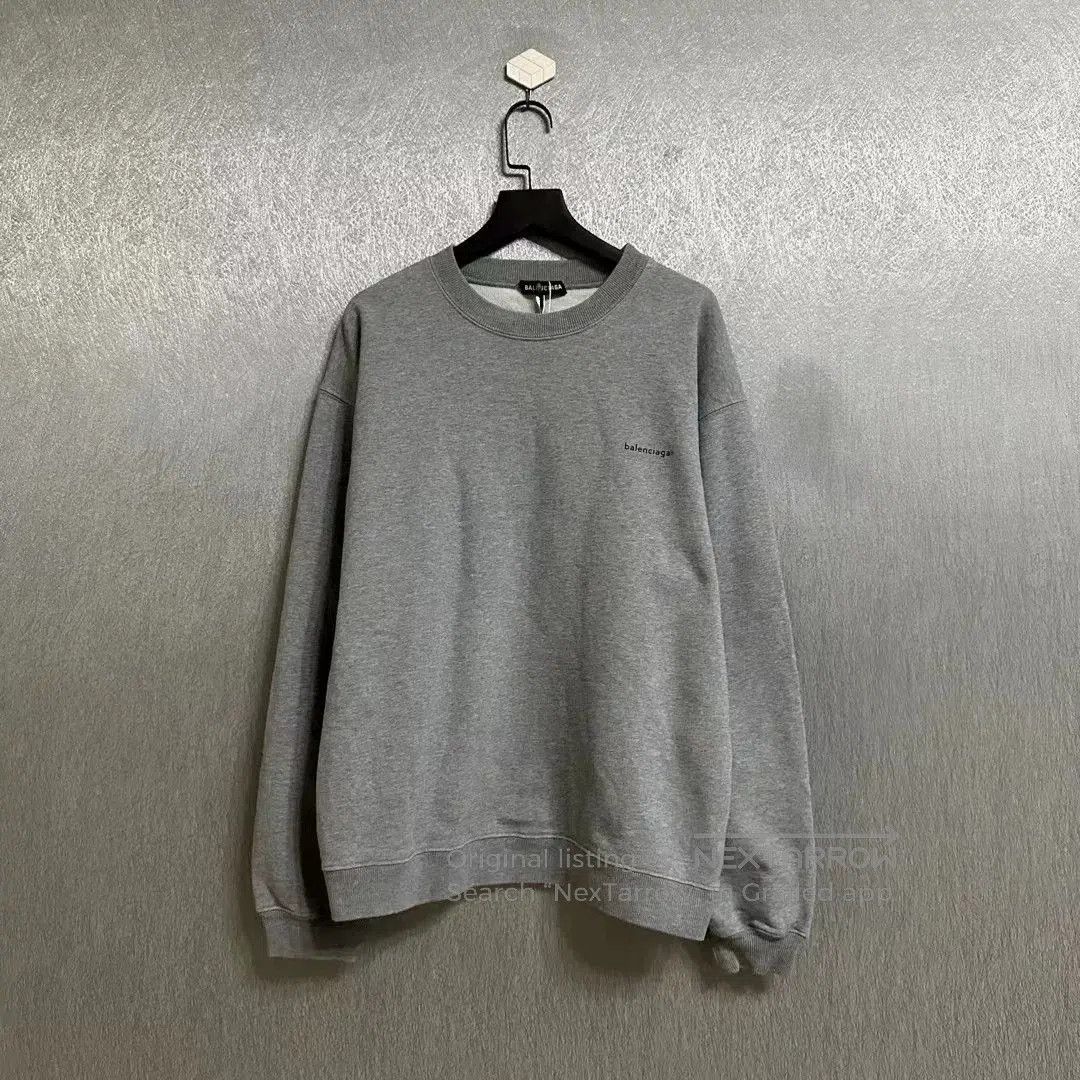 Balenciaga balenciaga small logo sweatshirt size medium. Size US M / EU 48-50 / 2 - 1 Thumbnail