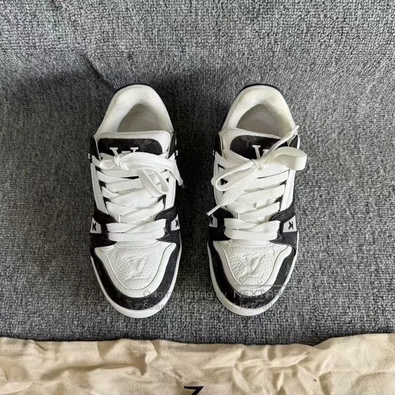 Louis Vuitton Louis Vuitton Trainer Black and White Cowboy shoes Size US 12 / IT 42 - 2 Thumbnail