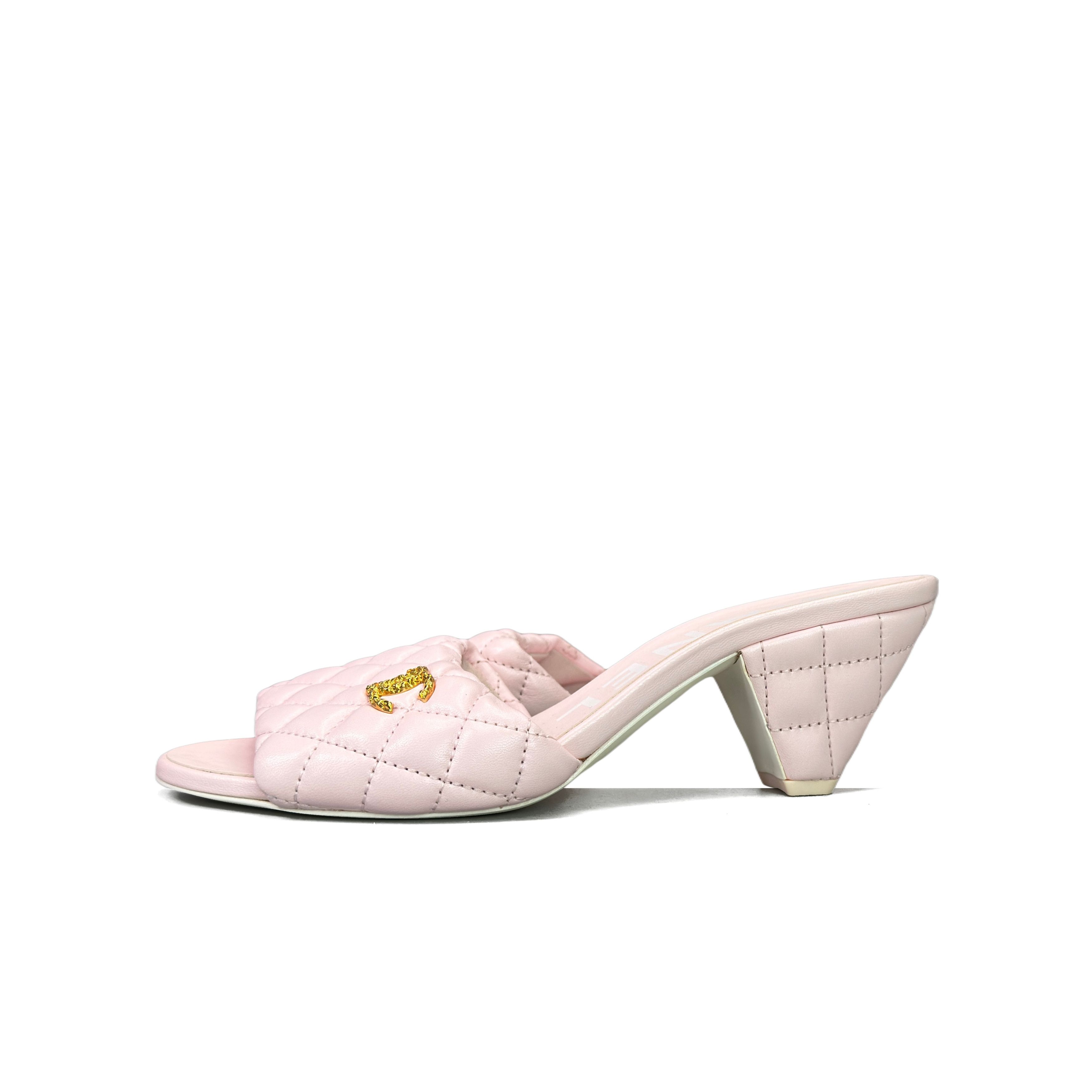 Chanel CHANEL Quilted CC Logo Sandals Size 37 Size US 7 / IT 37 - 1 Thumbnail