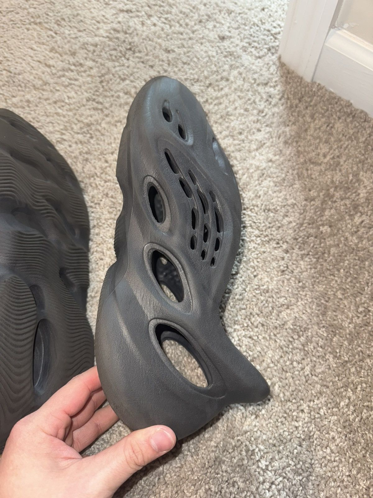 Yeezy Yeezy foam onyx Size US 12 / EU 45 - 8 Thumbnail