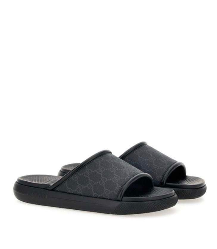 Gucci o1s1wg110525 GG Supreme Canvas Slide Sandals in Black Size US 14 / EU 47 - 1 Thumbnail