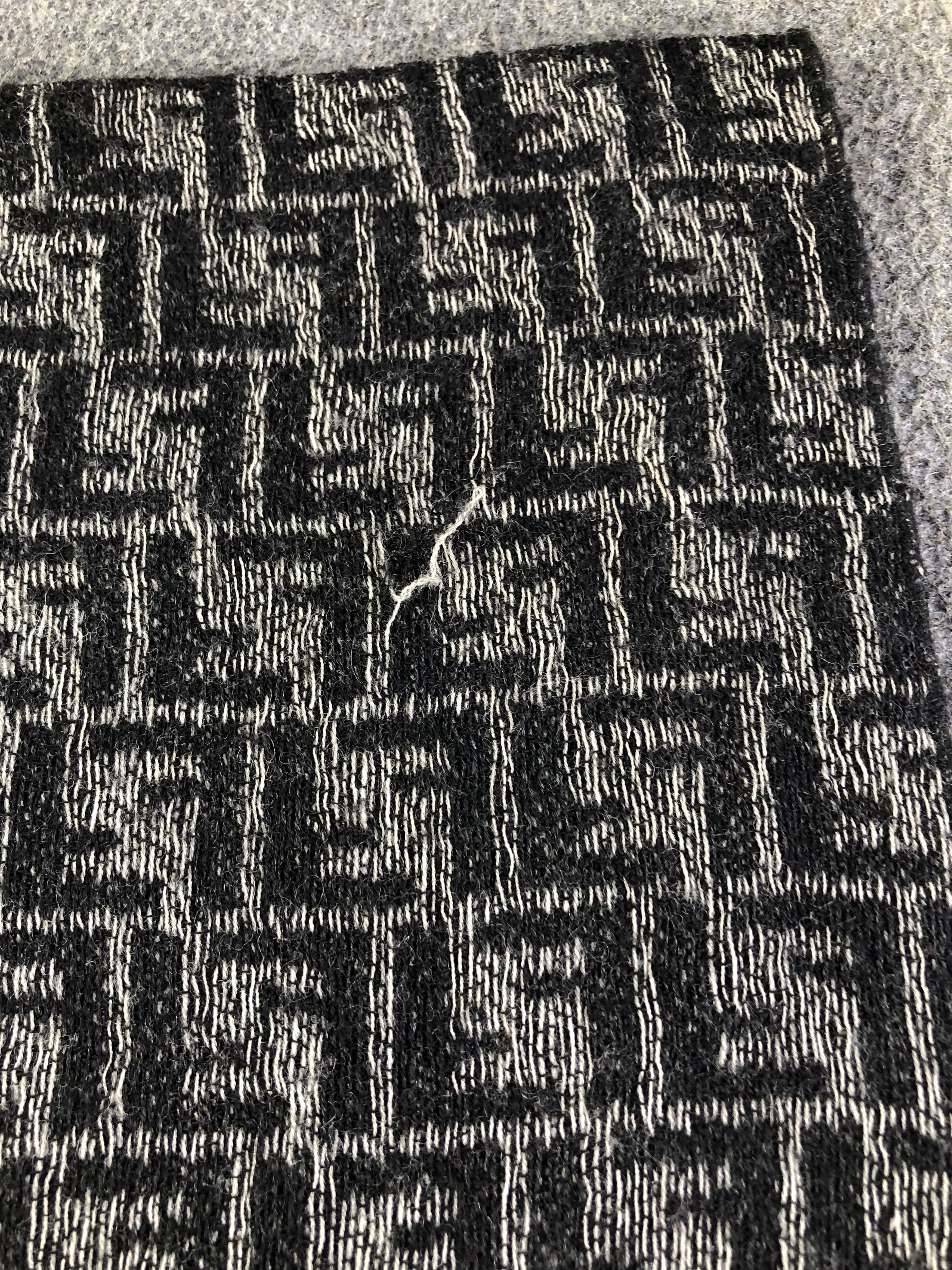Vintage Fendi Monogram Scarf / Muffler / Neckwear SS1349 Size ONE SIZE - 4 Thumbnail