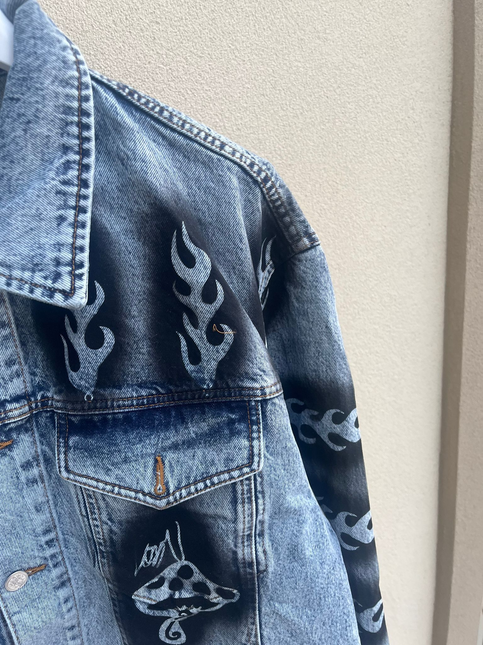 Dries Van Noten × Stussy Q.2 / Stencil Denim Jacket in Light Blue Size US XL / EU 56 / 4 - 6 Thumbnail
