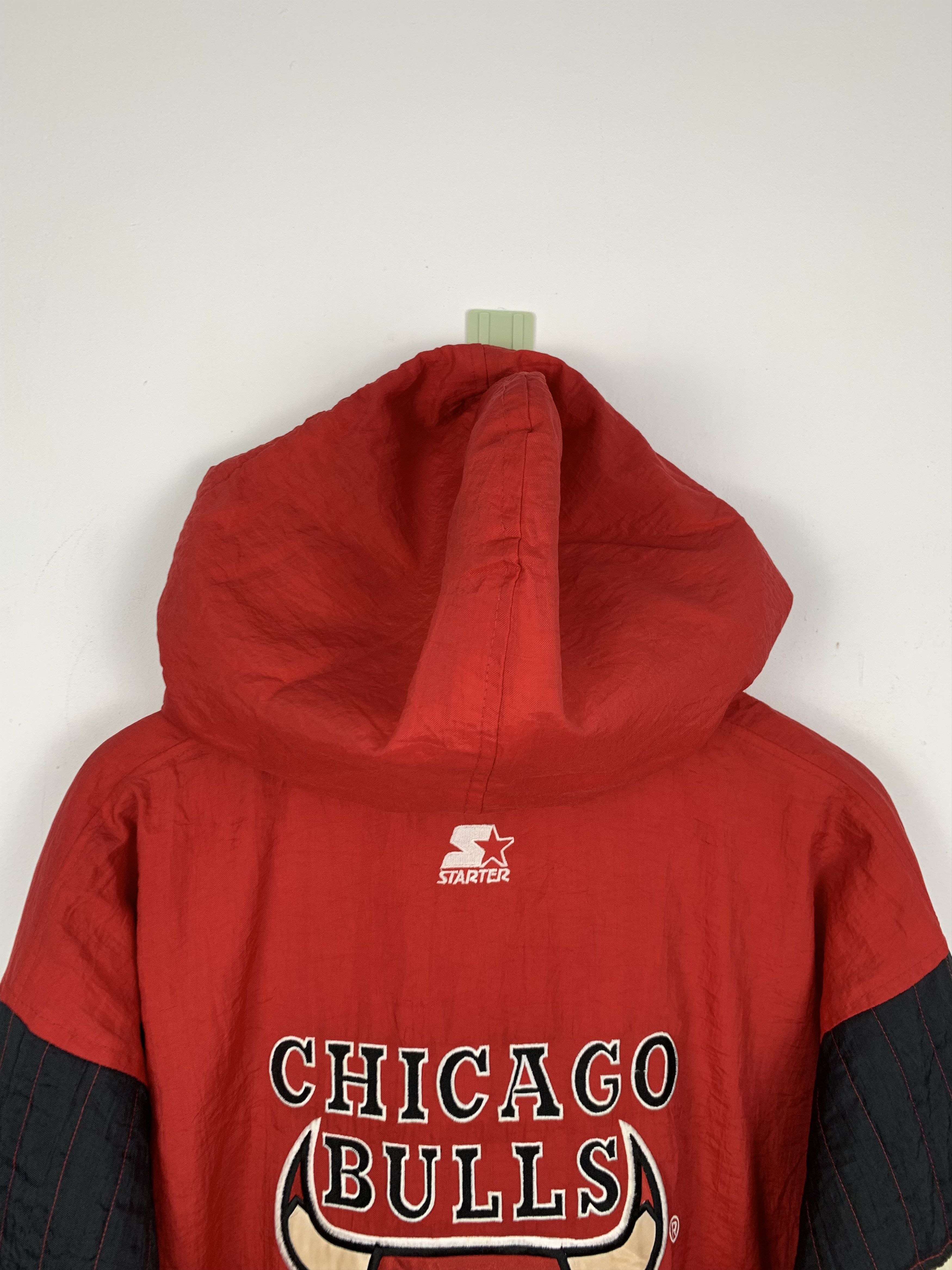 NBA × Starter × Vintage Vintage 90s Chicago Bulls Starter Hoodie Bomber Jacket J1362 Size US L / EU 52-54 / 3 - 4 Thumbnail