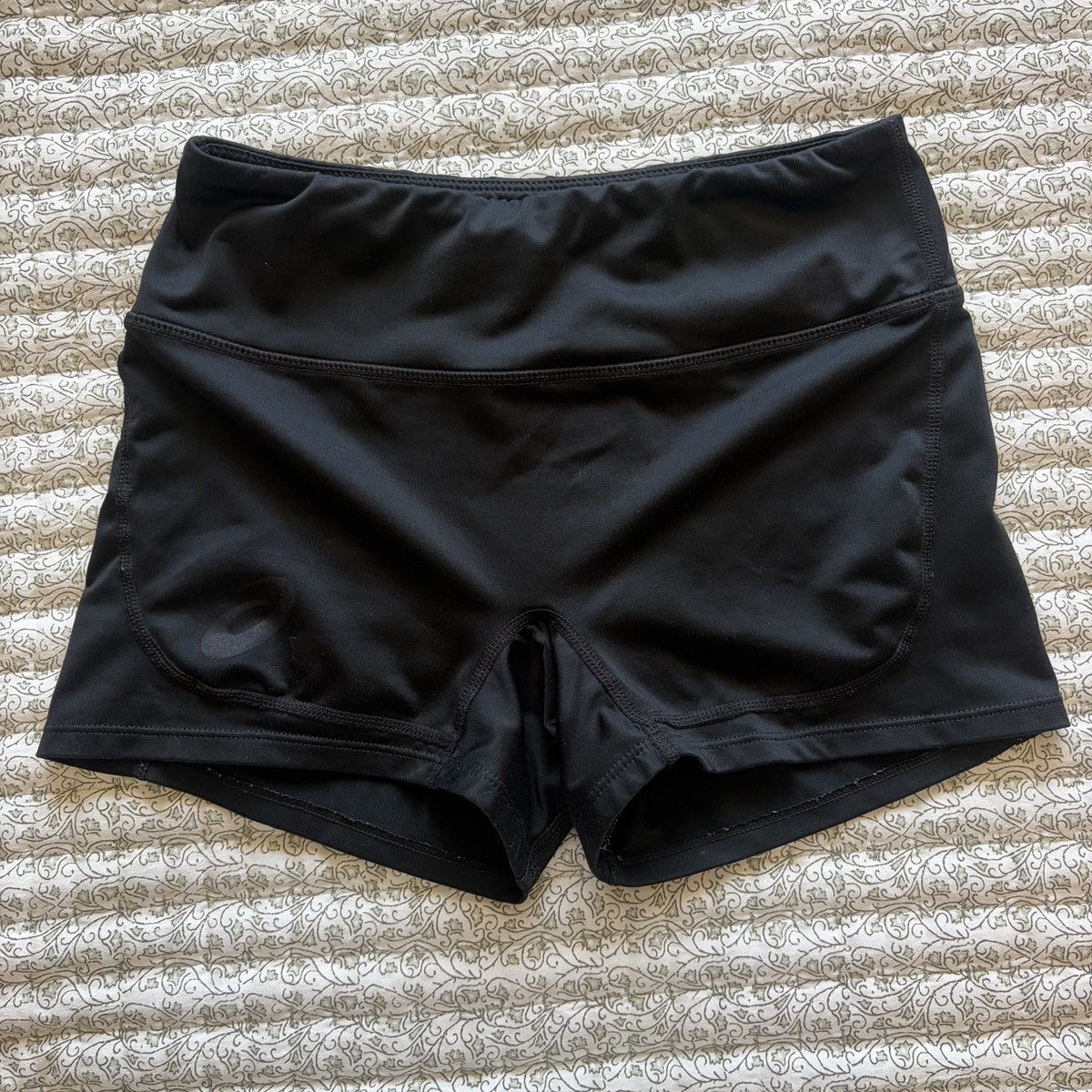 Asics ASICS black spandex mini workout shorts Size 22" - 1 Thumbnail