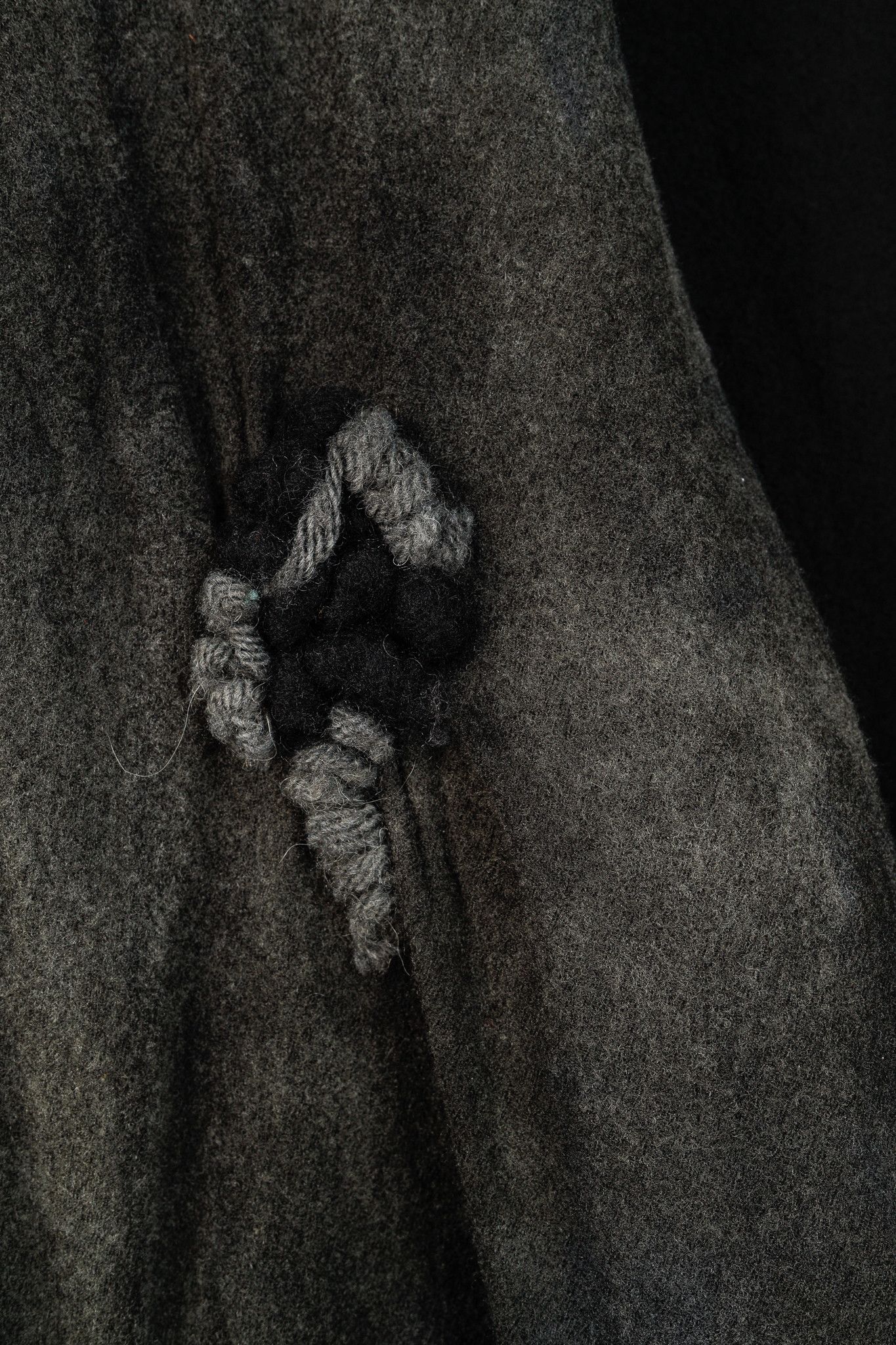 Avant Toi Avant Toi Charcoal & Green Embroidered Virgin-Wool Coat Size L / US 10 / IT 46 - 6 Thumbnail