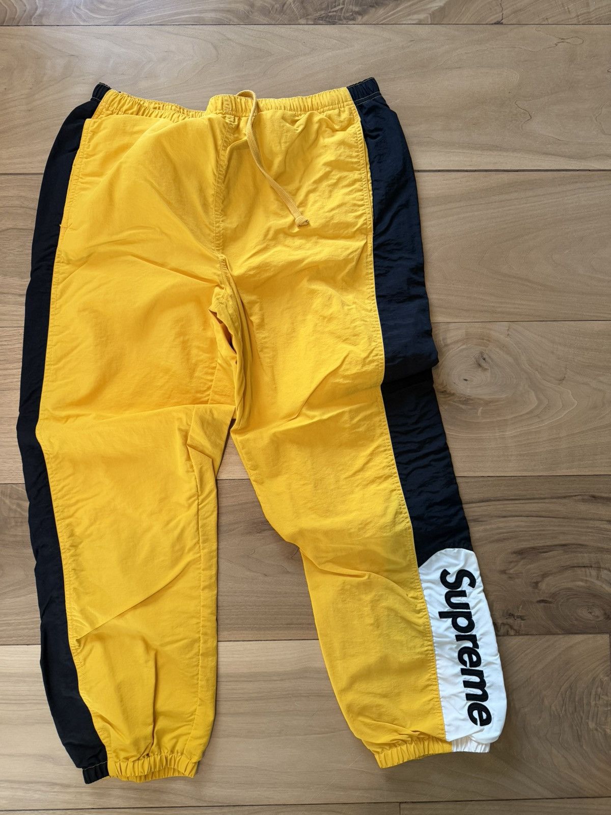 Supreme Supreme Logo Track Pants Yellow Black Size US 36 / EU 52 - 1 Thumbnail
