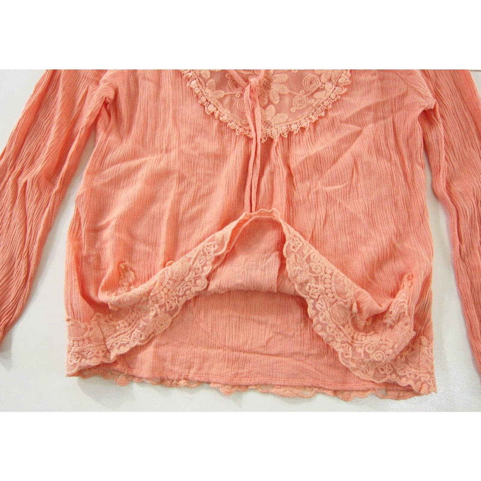 Vintage LAPIS Peach Embroidered 100% Rayon Long Sleeve Tunic Blouse M Women Shirt Bohemian 90s Flower Potent Peach chosen with Embroidered details Size M / US 6-8 / IT 42-44 - 6 Thumbnail