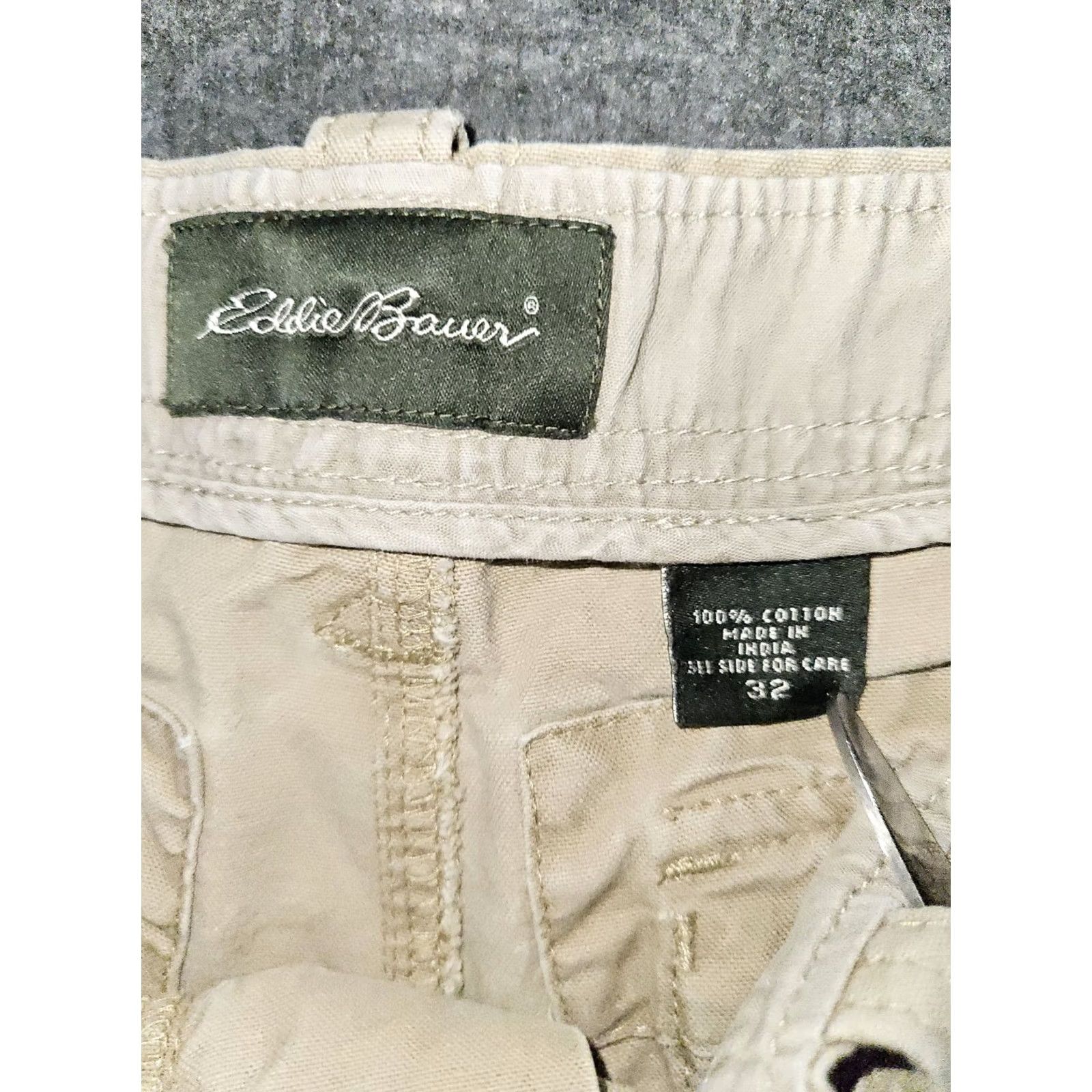 Eddie Bauer VINTAGE Eddie Bauer Cargo Short Men 32 Beige Mid Cargo Pockets 10" Inseam Hiking Camping Mens Size US 32 / EU 48 - 2 Thumbnail