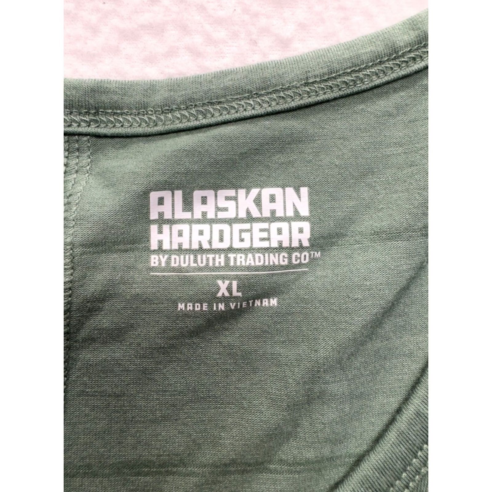 CO VINTAGE Women’s Alaskan Hardwear by Duluth Trading Co T-Shirt XL Green Striped Pattern Womens (Like New) Size XL / US 12-14 / IT 48-50 - 4 Thumbnail