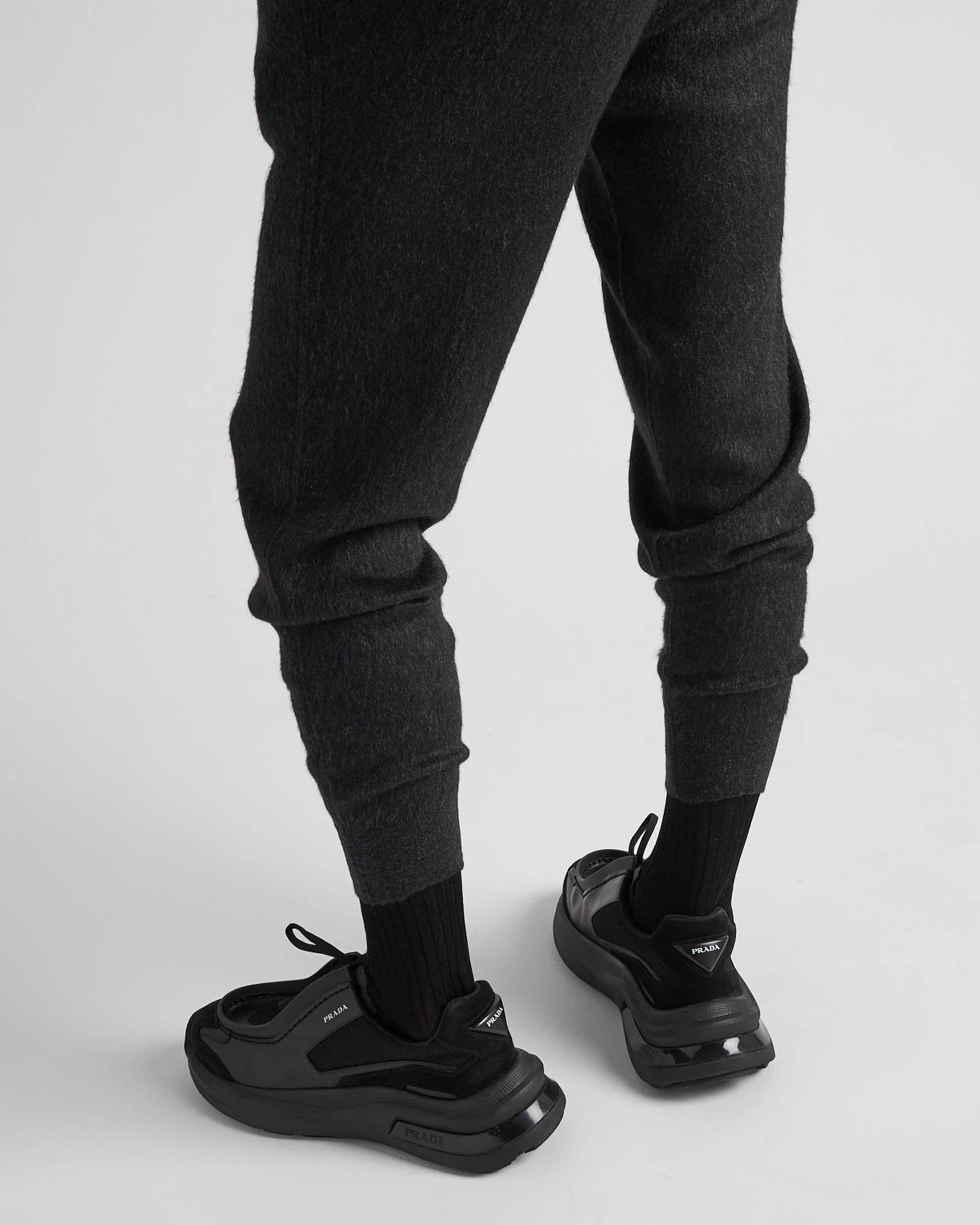 Prada o1bcso1str1025 Cashmere And Silk Knit Pants in Black Size US 36 / EU 52 - 2 Thumbnail