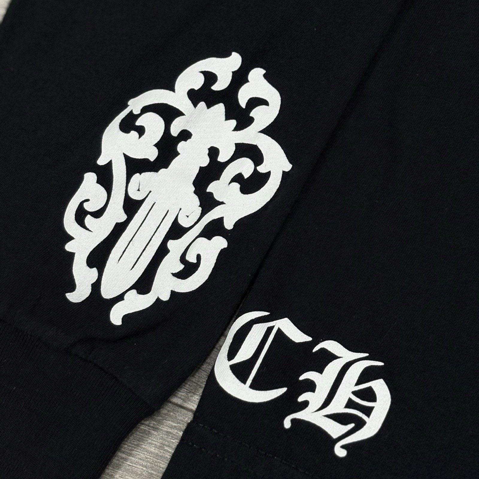 Chrome Hearts Chrome Hearts Dagger & Vine Spine Long Sleeve | SUPER CLEAN! Size US S / EU 44-46 / 1 - 9 Thumbnail
