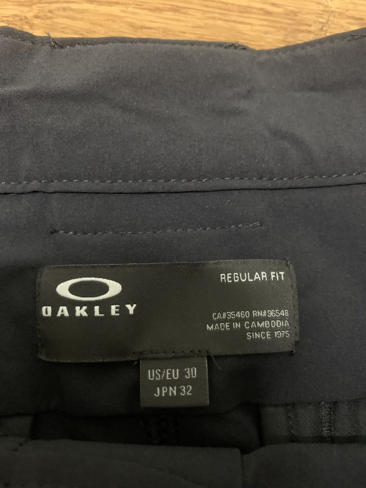 Designer × Oakley Oakley Black Shorts Size US 30 / EU 46 - 2 Thumbnail