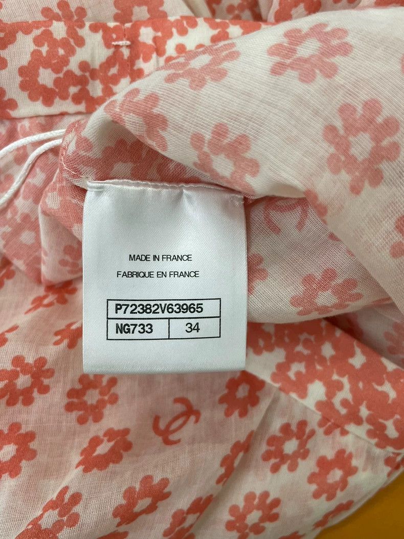 Chanel Chanel Pink daisy print skirt Size 42" / US 20 - 5 Thumbnail